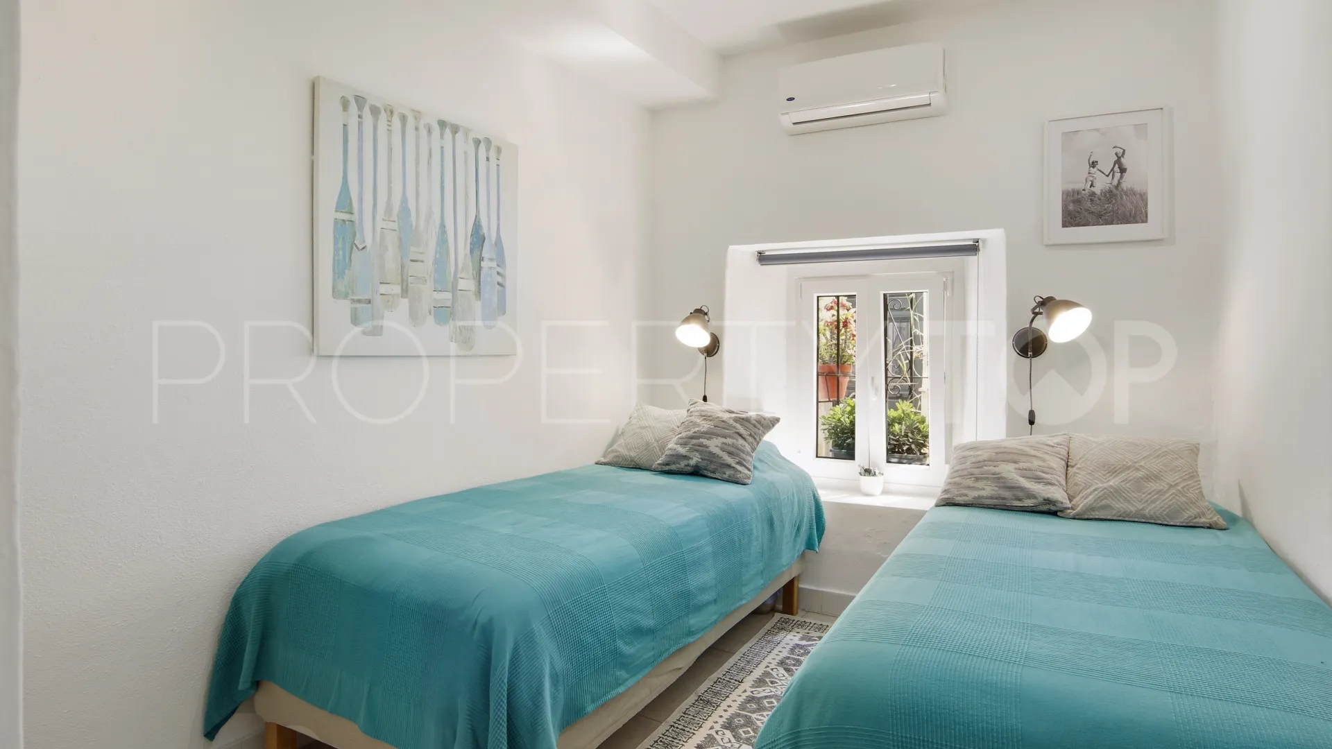 For sale town house in Estepona Old Town with 3 bedrooms