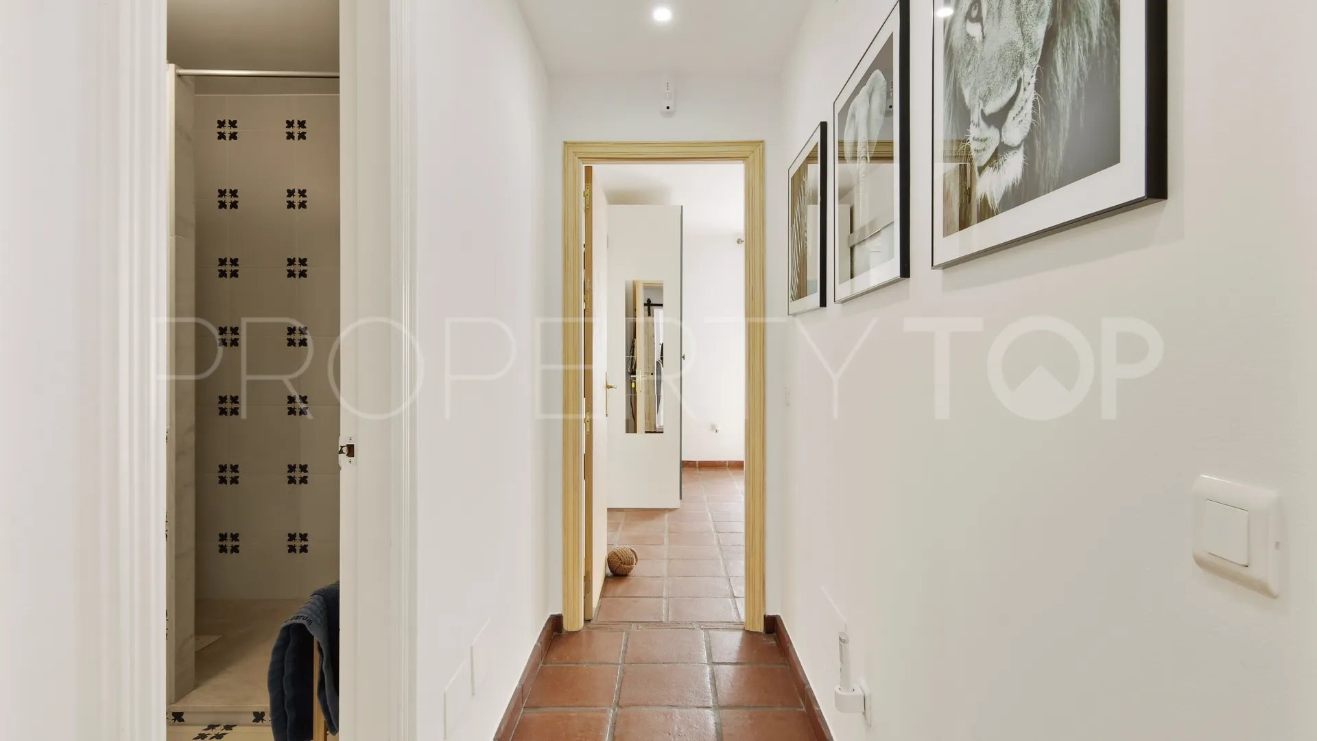 For sale town house in Estepona Old Town with 3 bedrooms
