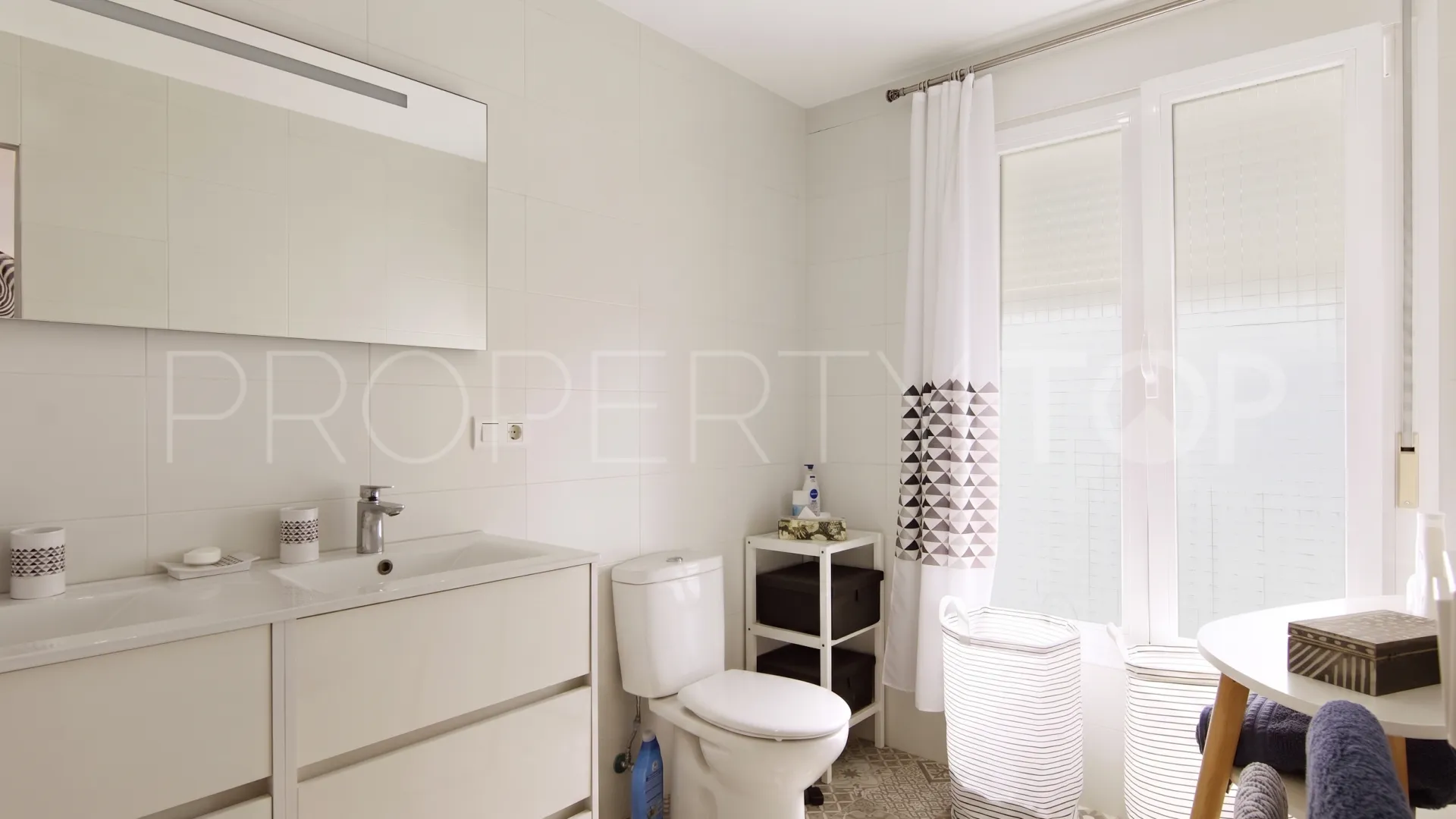 For sale town house in Estepona Old Town with 3 bedrooms