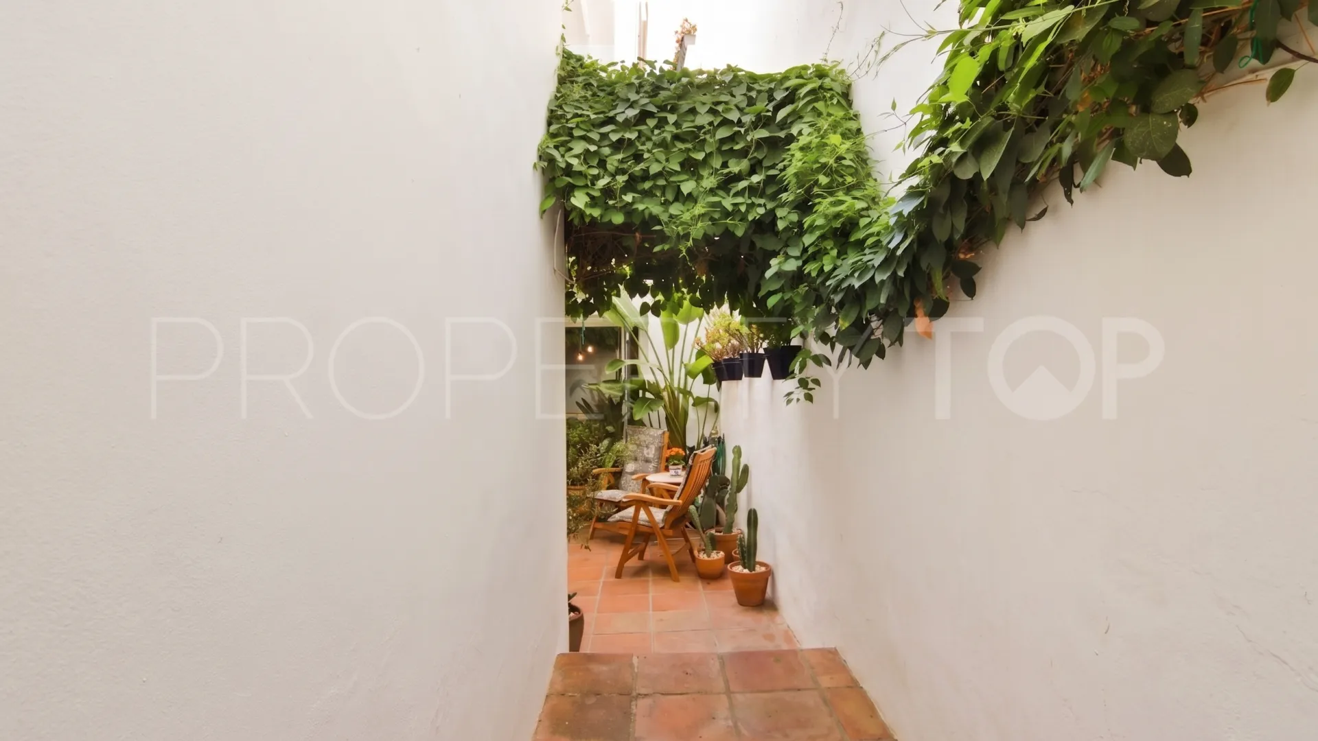 For sale town house in Estepona Old Town with 3 bedrooms
