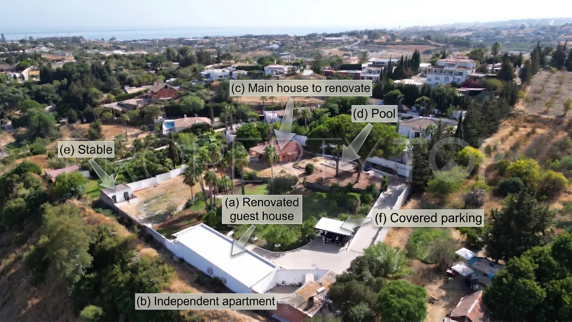 Finca con 6 dormitorios en venta en Reinoso