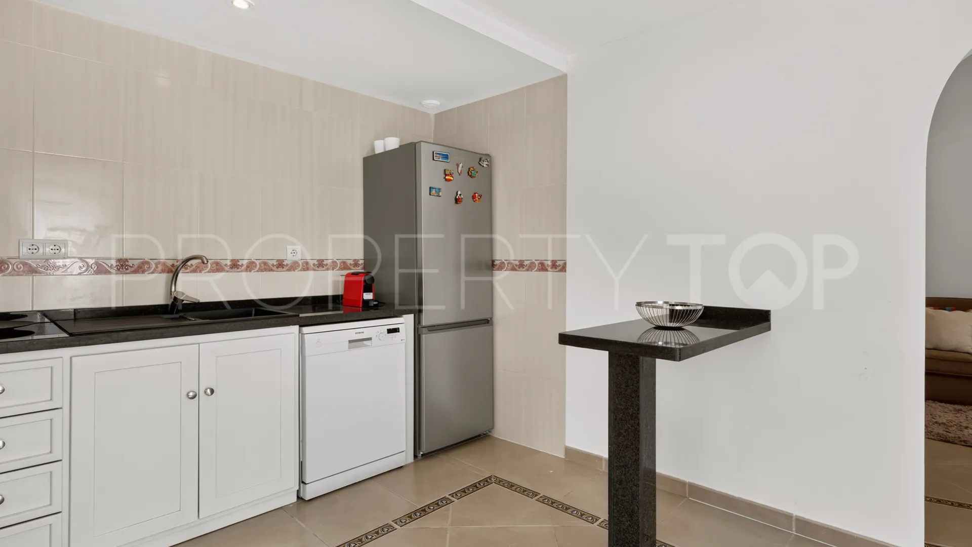 Finca con 6 dormitorios en venta en Reinoso