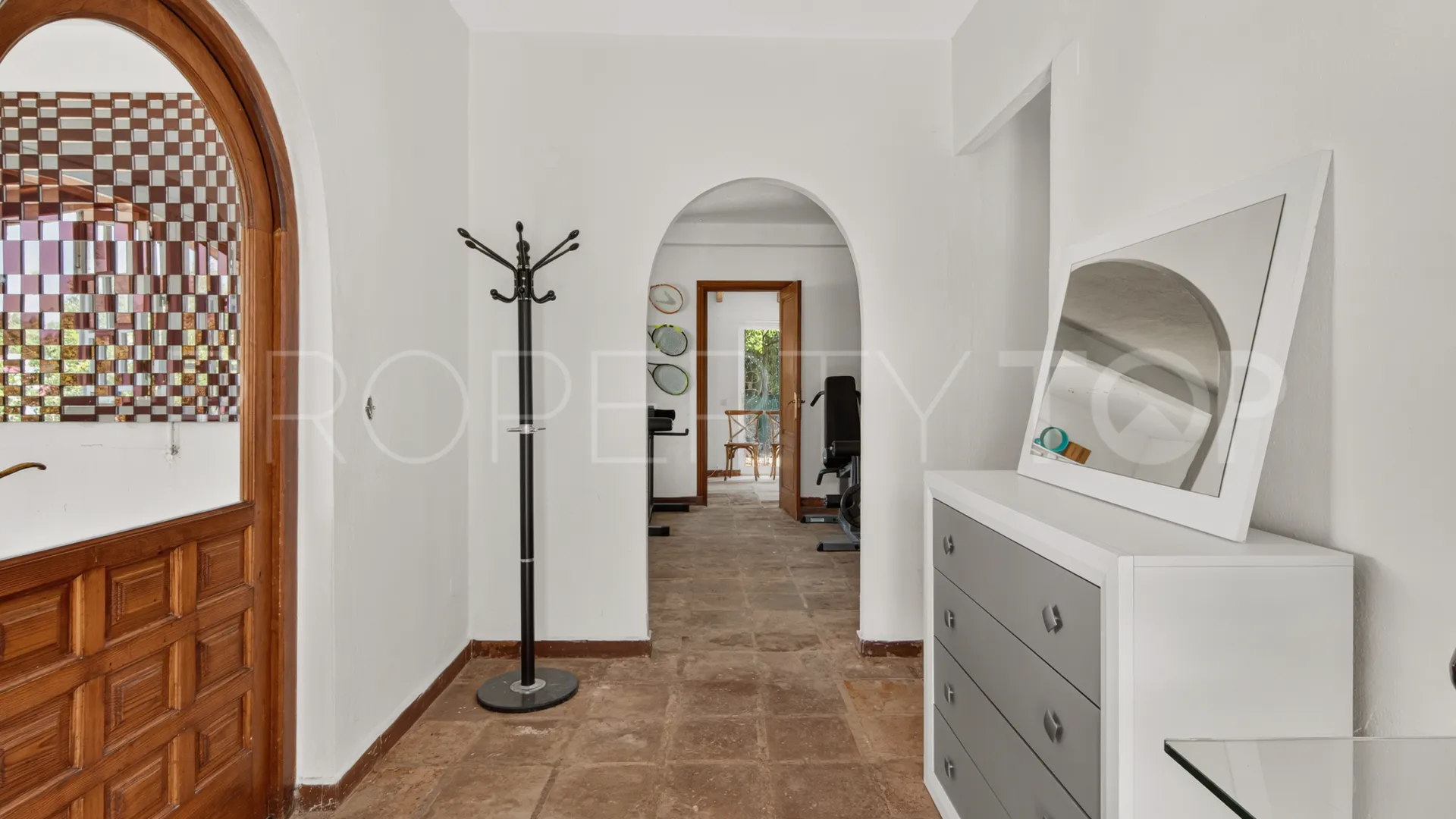 Finca con 6 dormitorios en venta en Reinoso