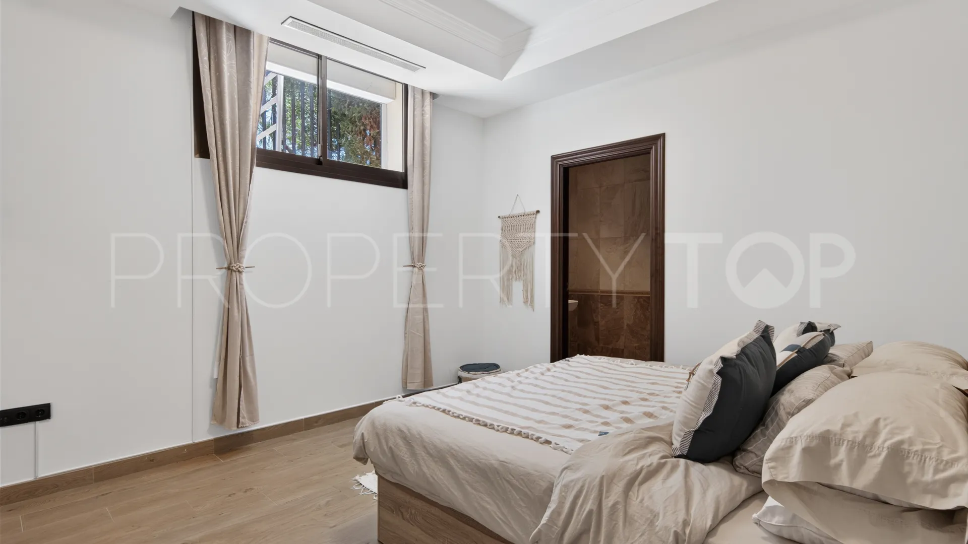 Villa en venta en Los Flamingos con 7 dormitorios