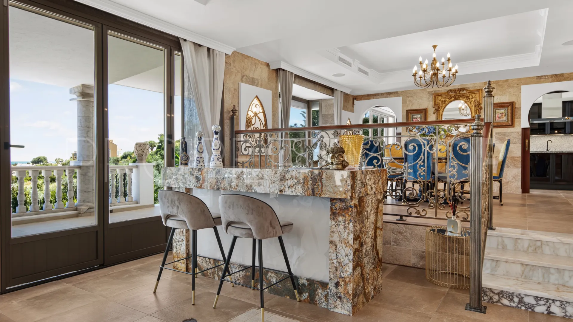 Villa en venta en Los Flamingos con 7 dormitorios