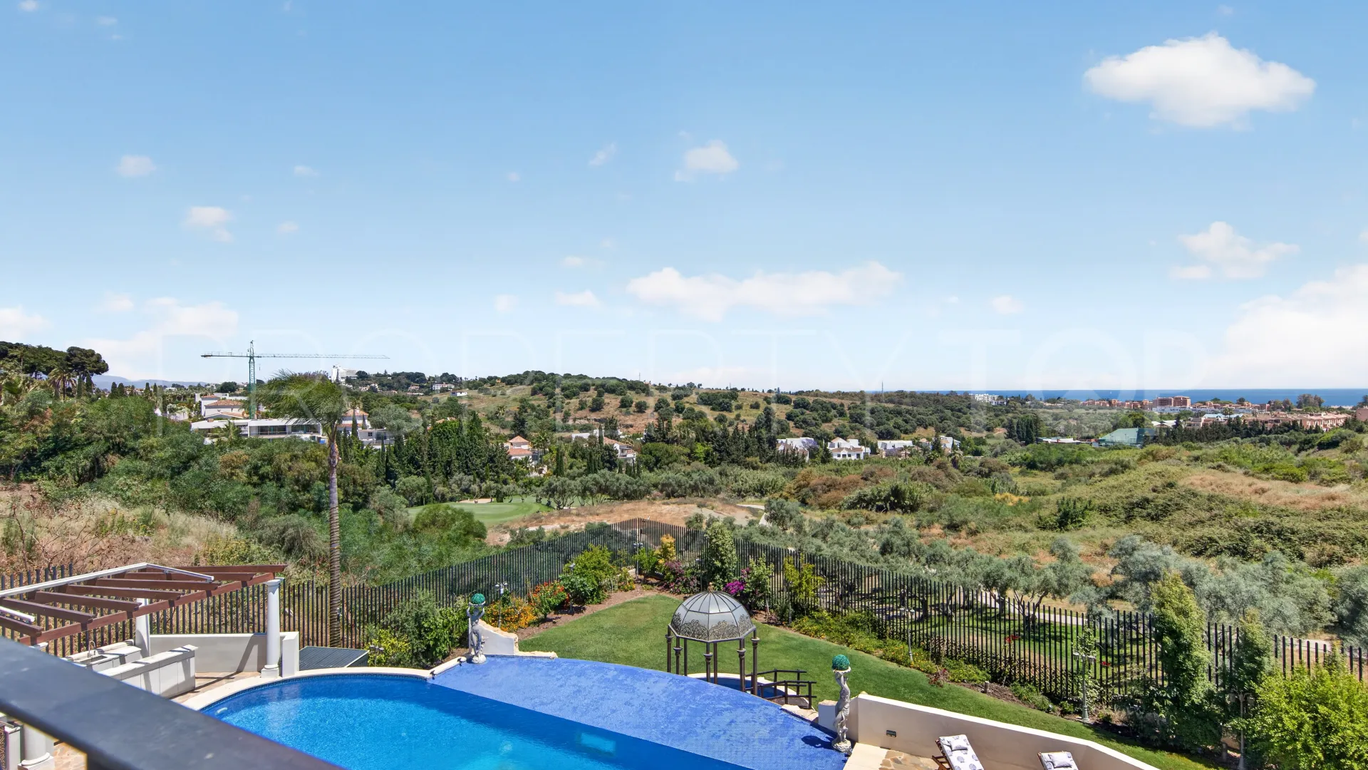 Villa en venta en Los Flamingos con 7 dormitorios