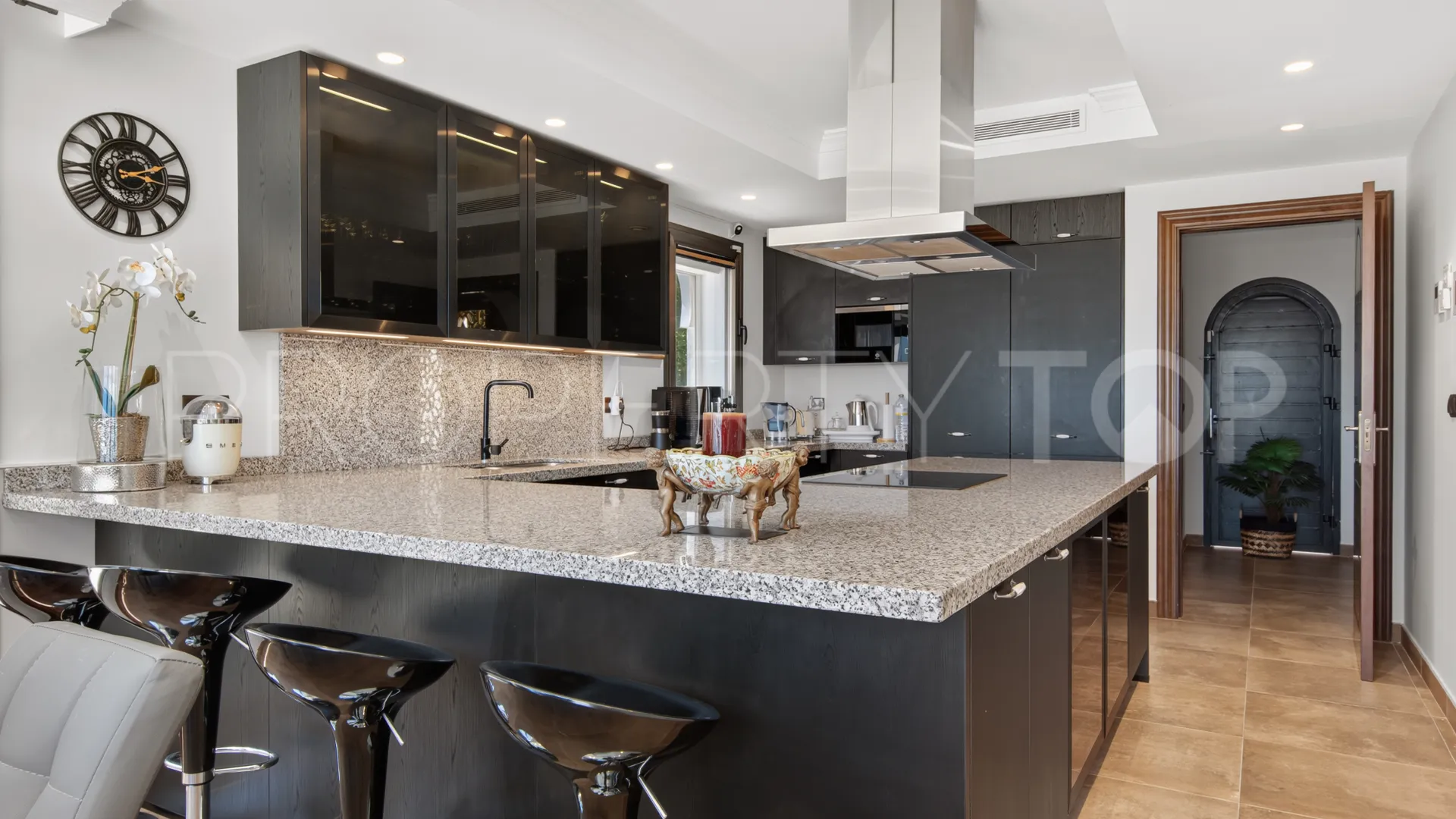 Villa en venta en Los Flamingos con 7 dormitorios