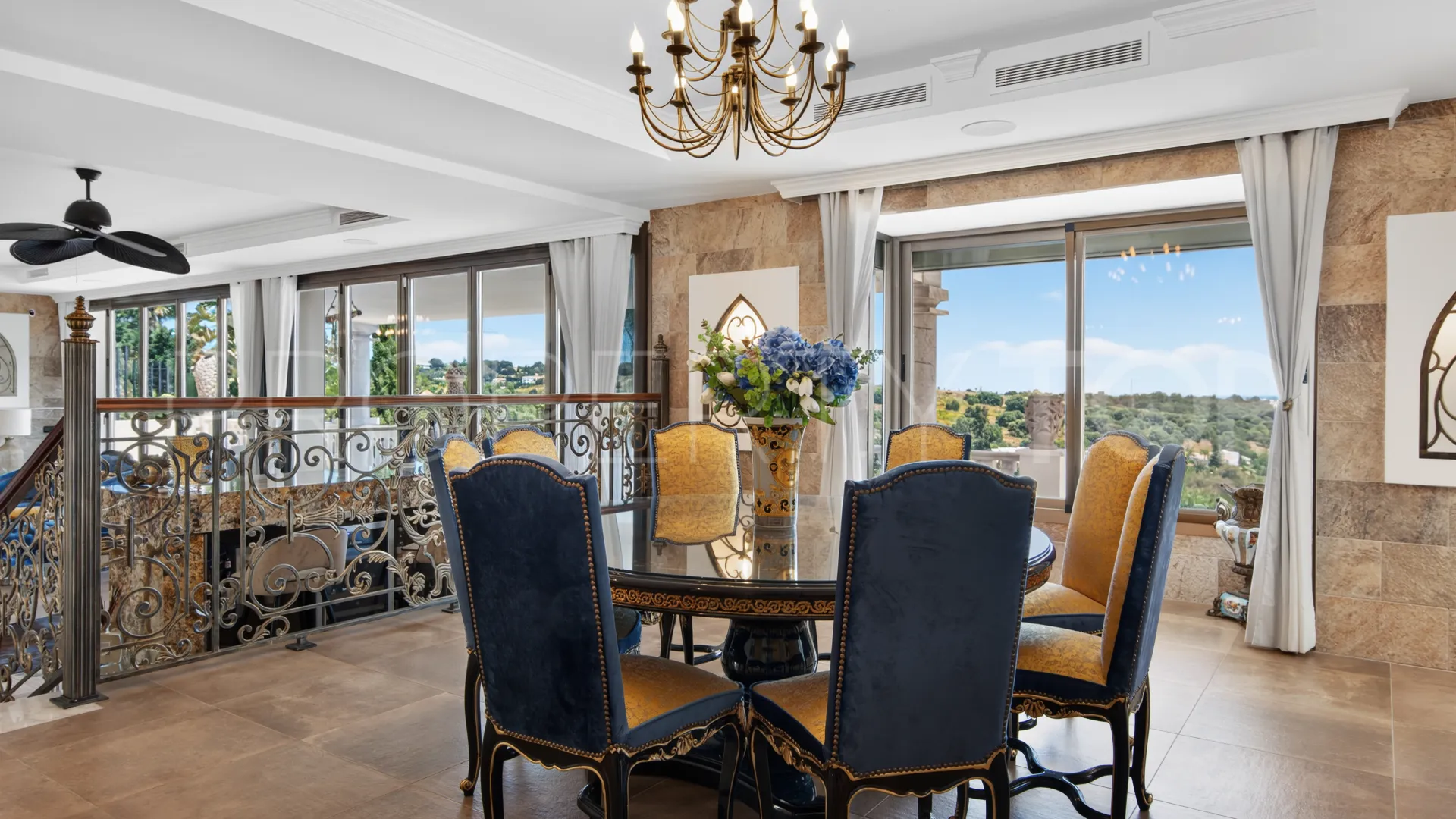 Villa en venta en Los Flamingos con 7 dormitorios