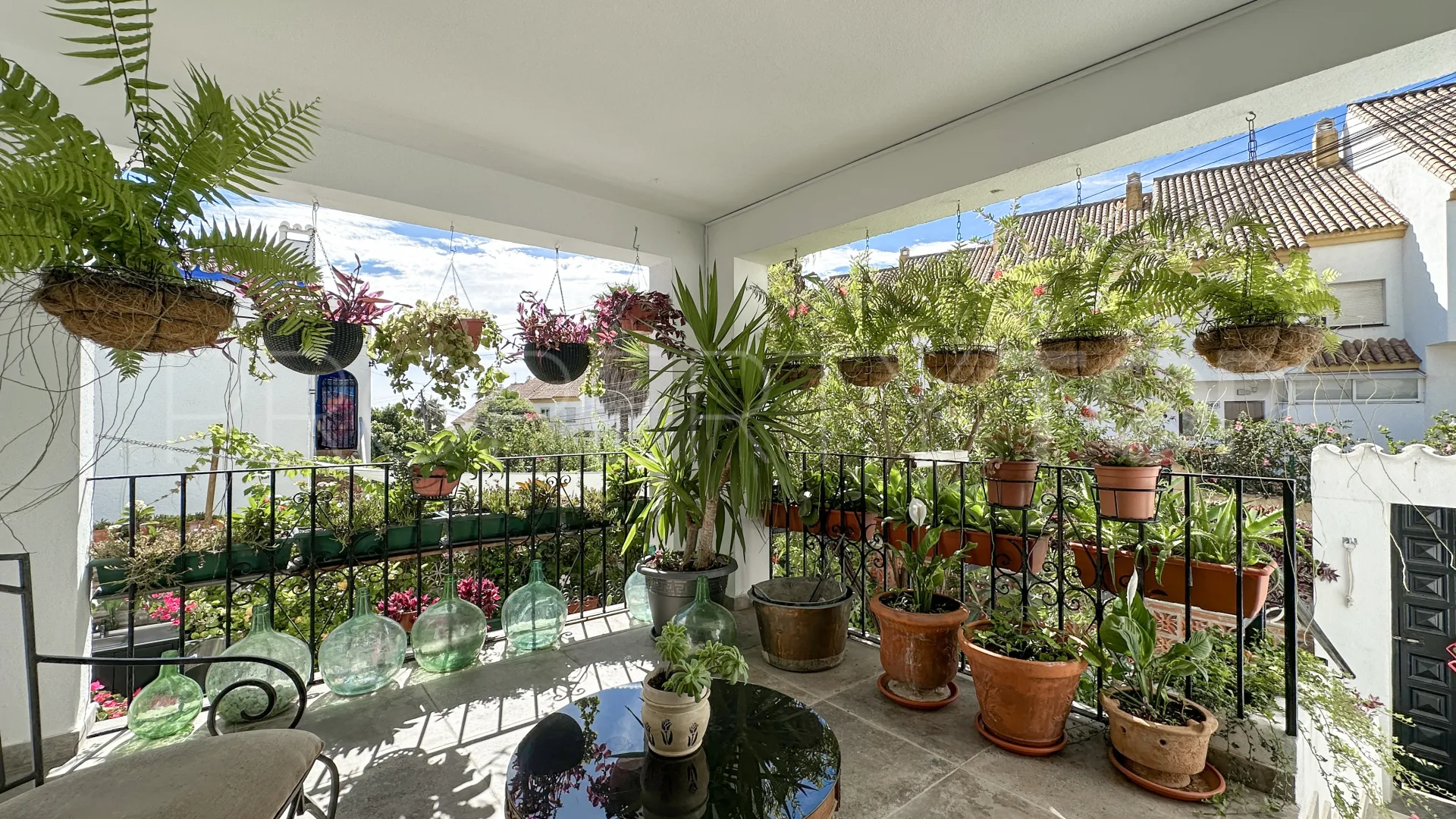 Villa en venta con 9 dormitorios en Jardin Tropical