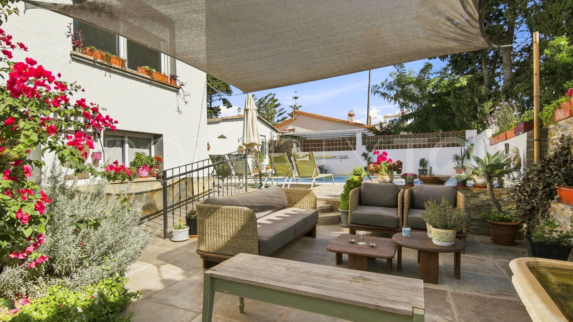 Villa en venta con 9 dormitorios en Jardin Tropical