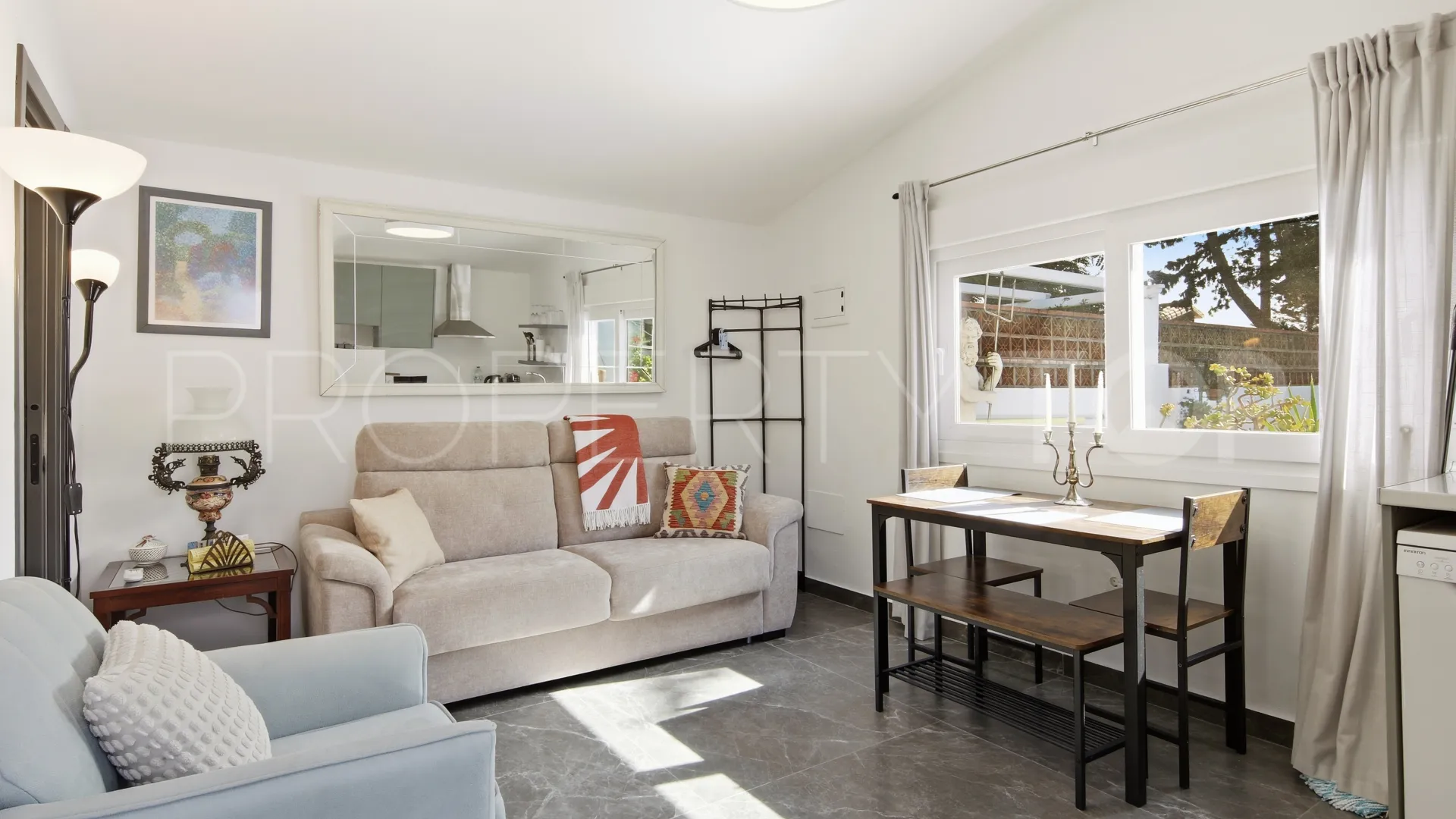 Villa en venta con 9 dormitorios en Jardin Tropical