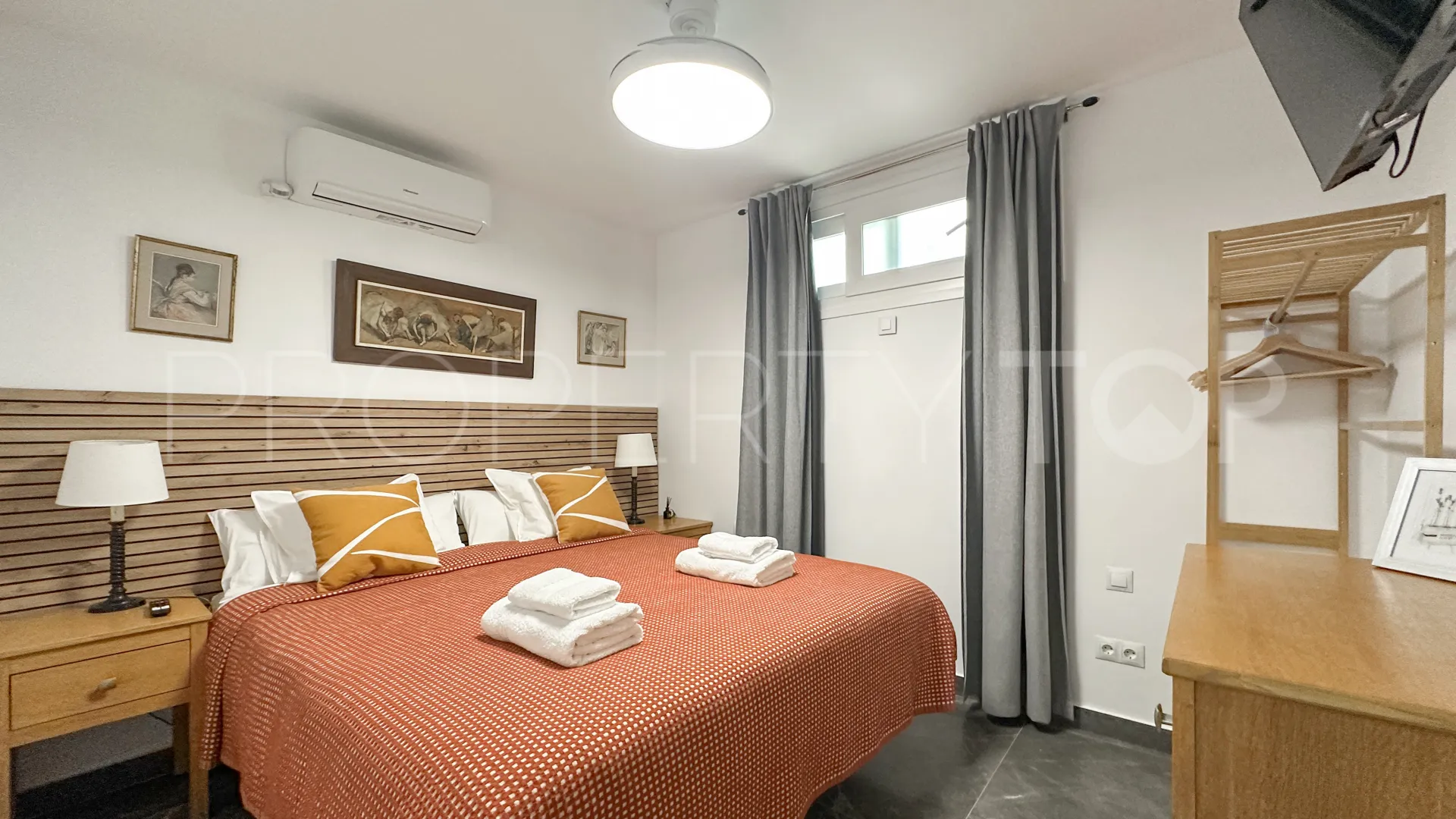 Villa en venta con 9 dormitorios en Jardin Tropical