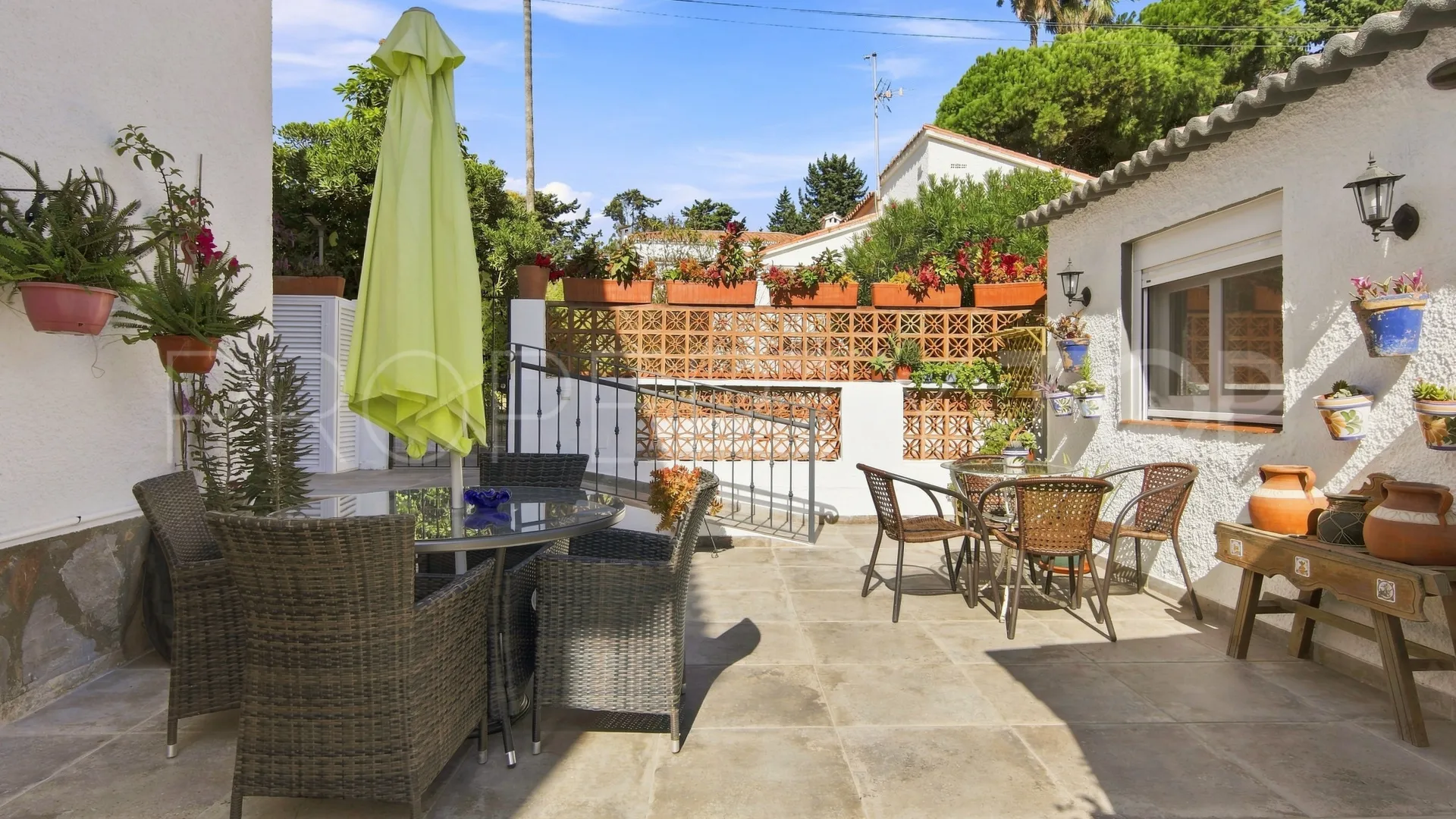 Villa en venta con 9 dormitorios en Jardin Tropical
