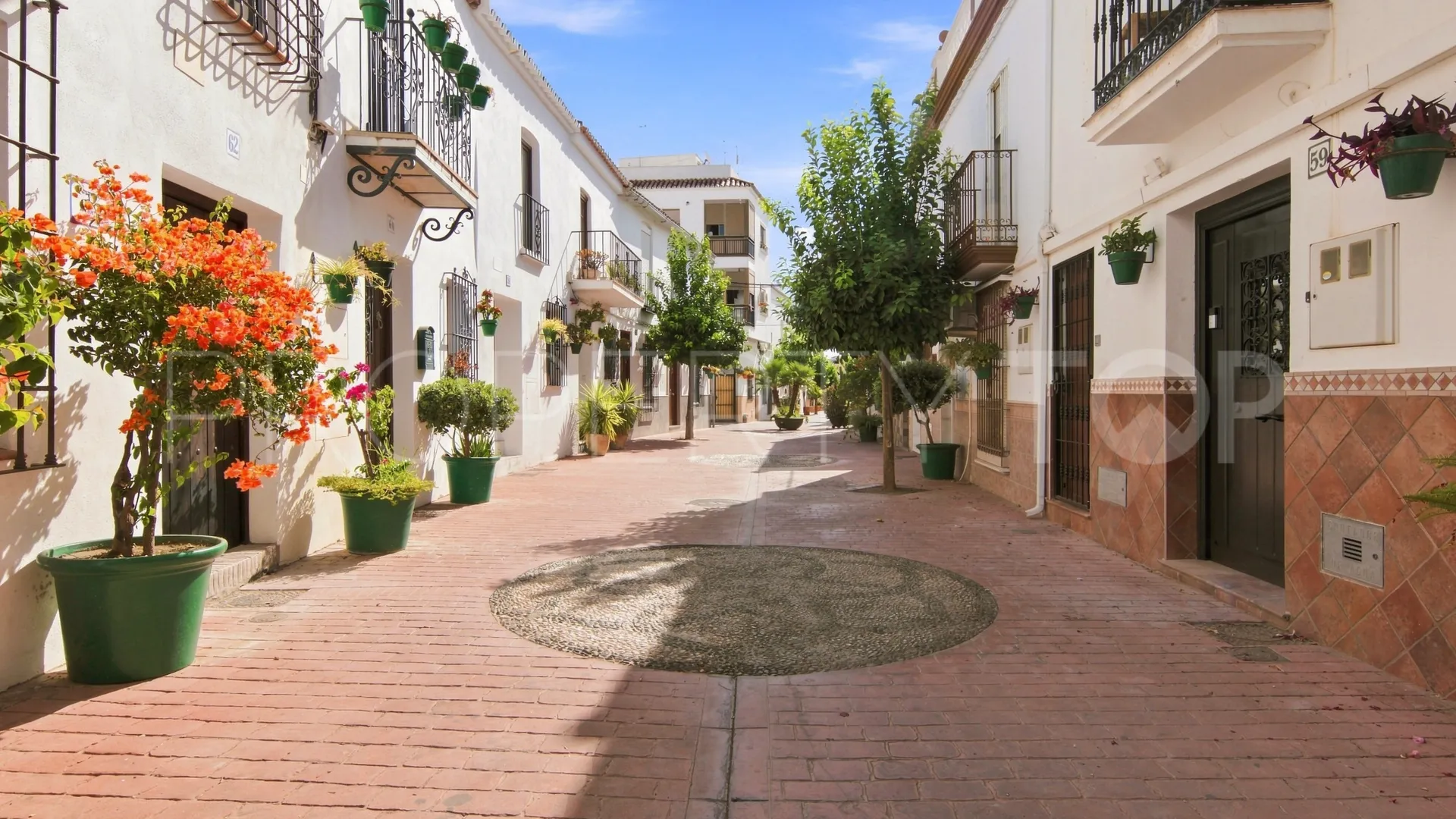 For sale Estepona Old Town 9 bedrooms town house