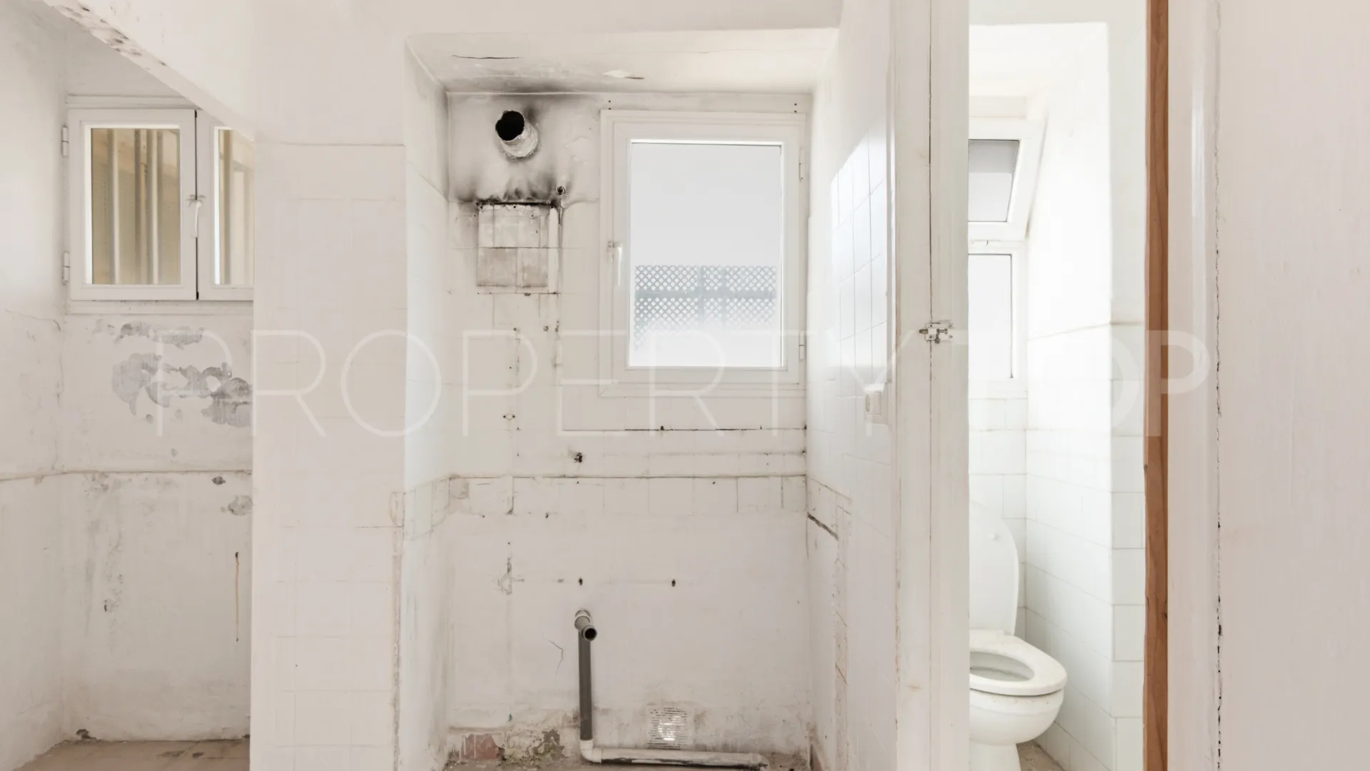 For sale Estepona Old Town 9 bedrooms town house