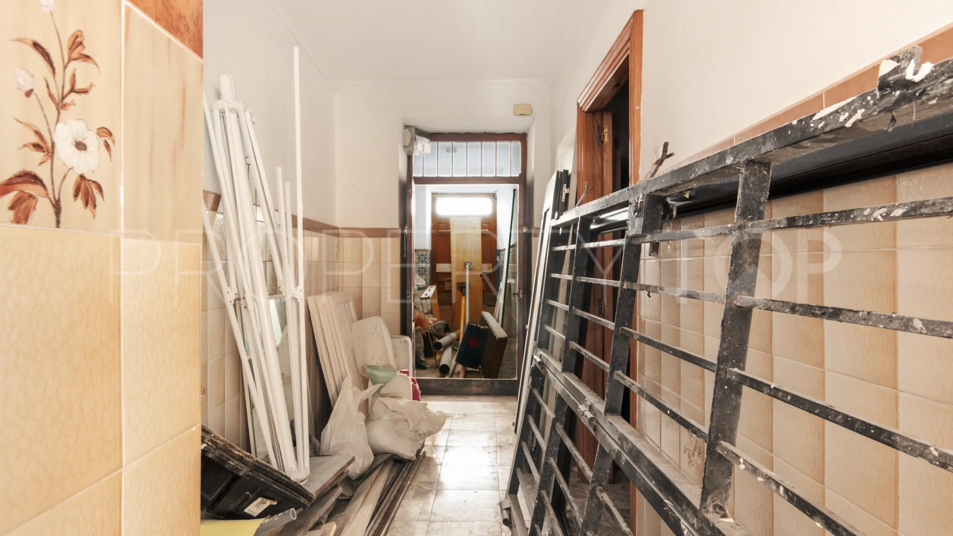 For sale Estepona Old Town 9 bedrooms town house
