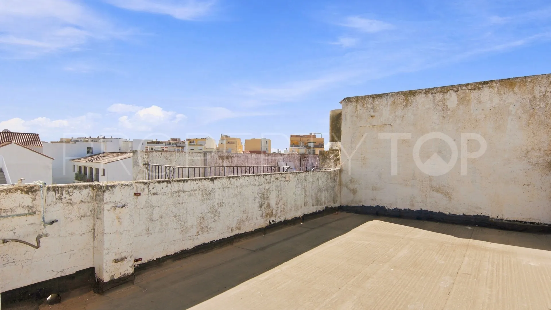 For sale Estepona Old Town 9 bedrooms town house