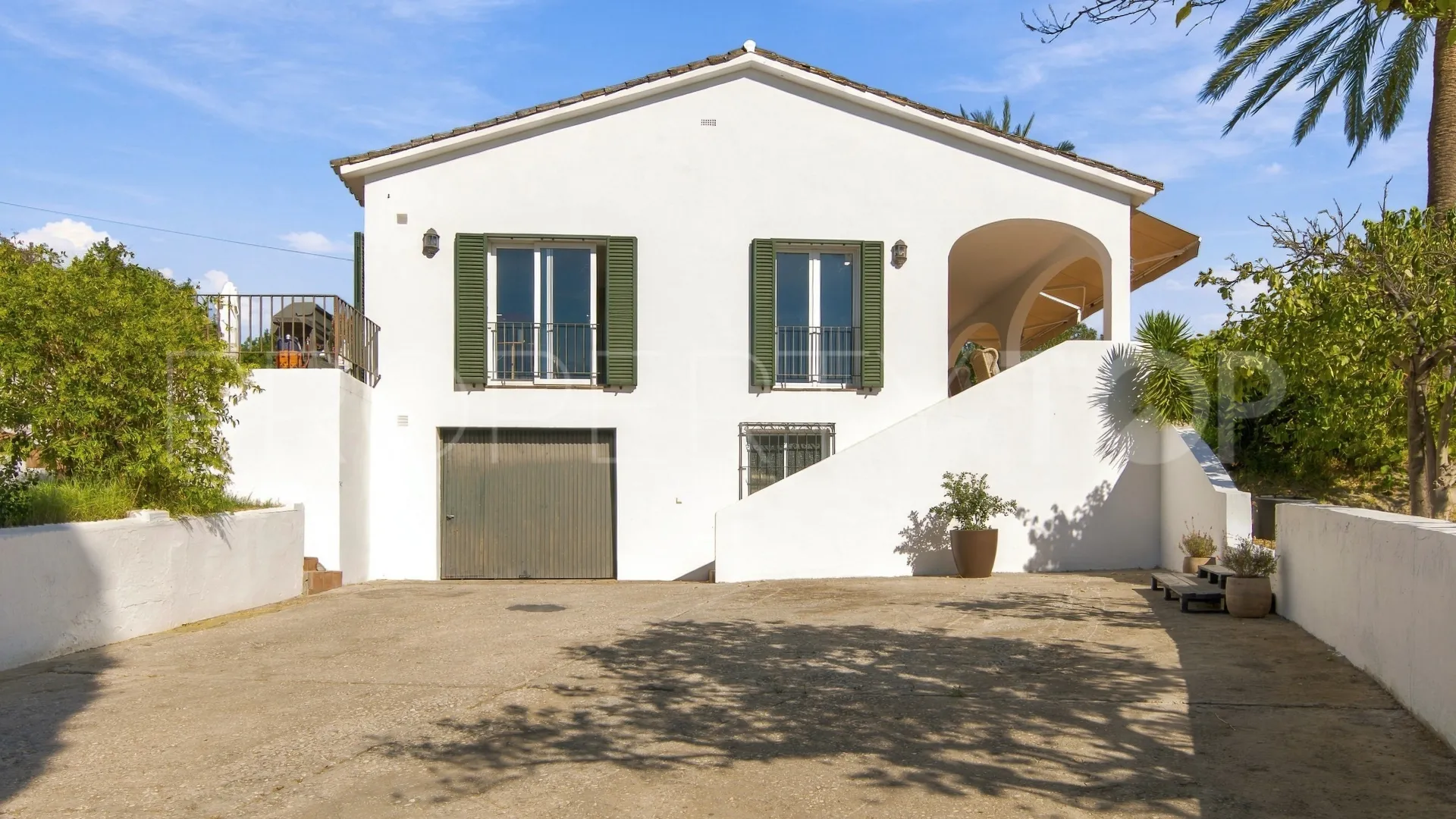La Alberdina villa for sale