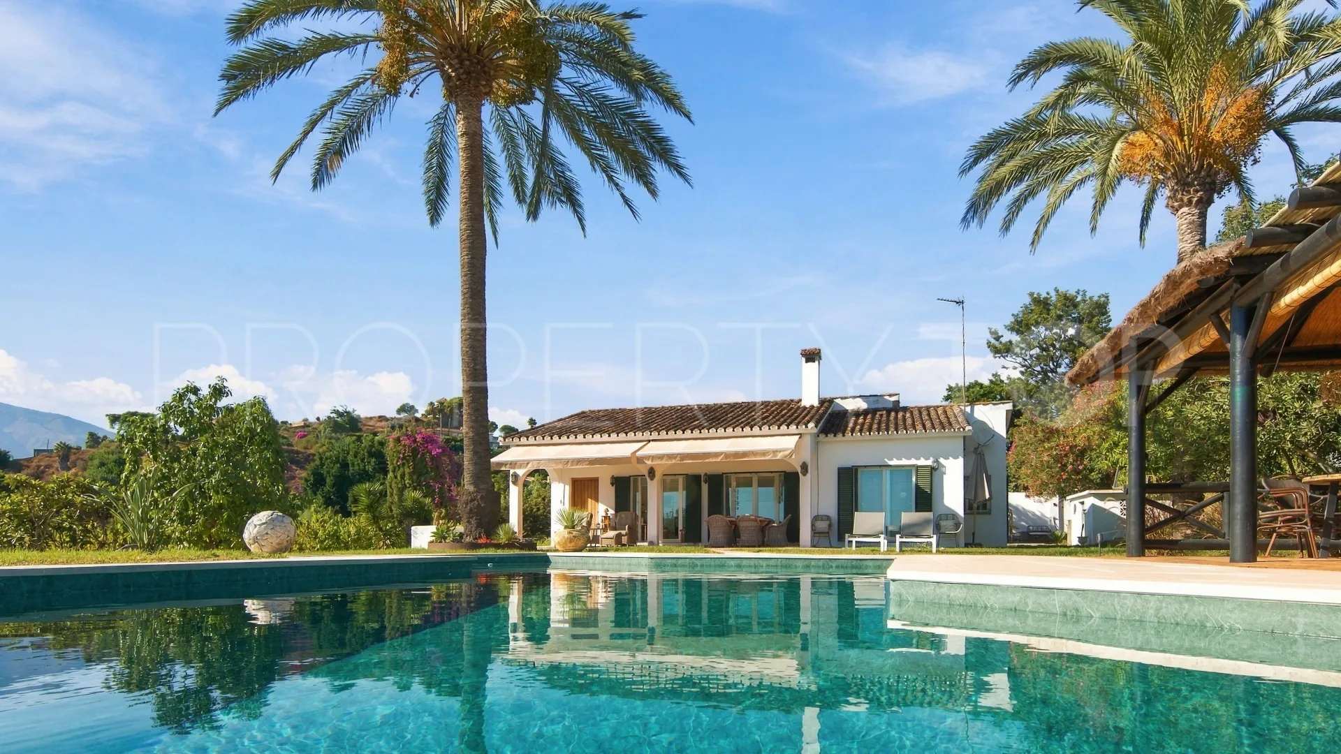La Alberdina villa for sale