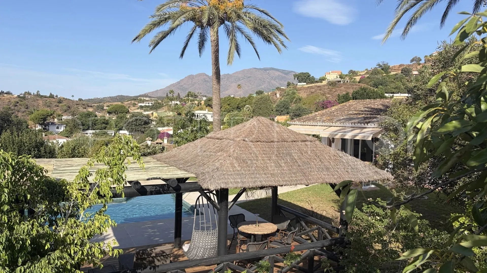La Alberdina villa for sale