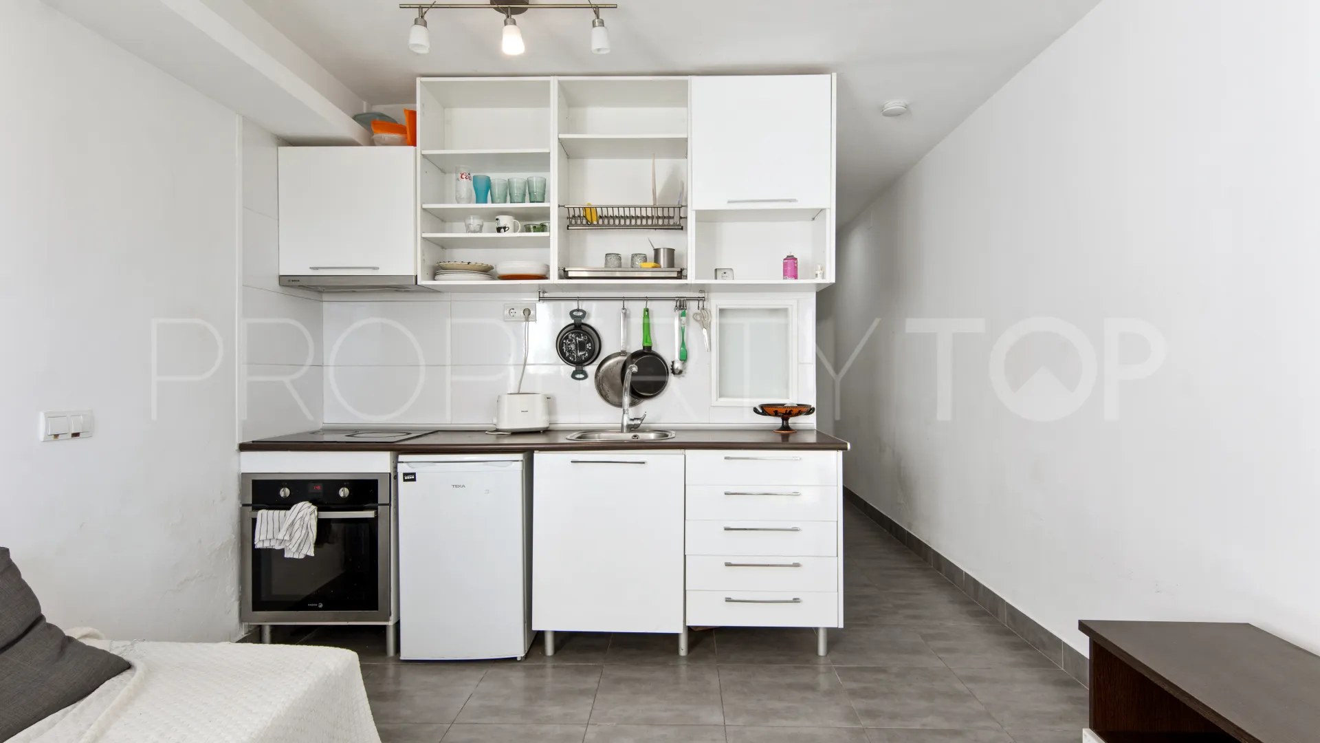 Ground floor apartment with 2 bedrooms for sale in Seghers