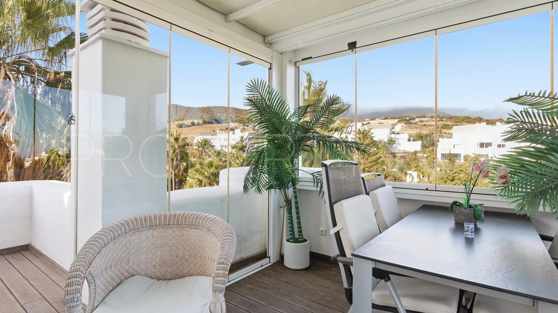 For sale penthouse in Alcazaba Lagoon with 2 bedrooms