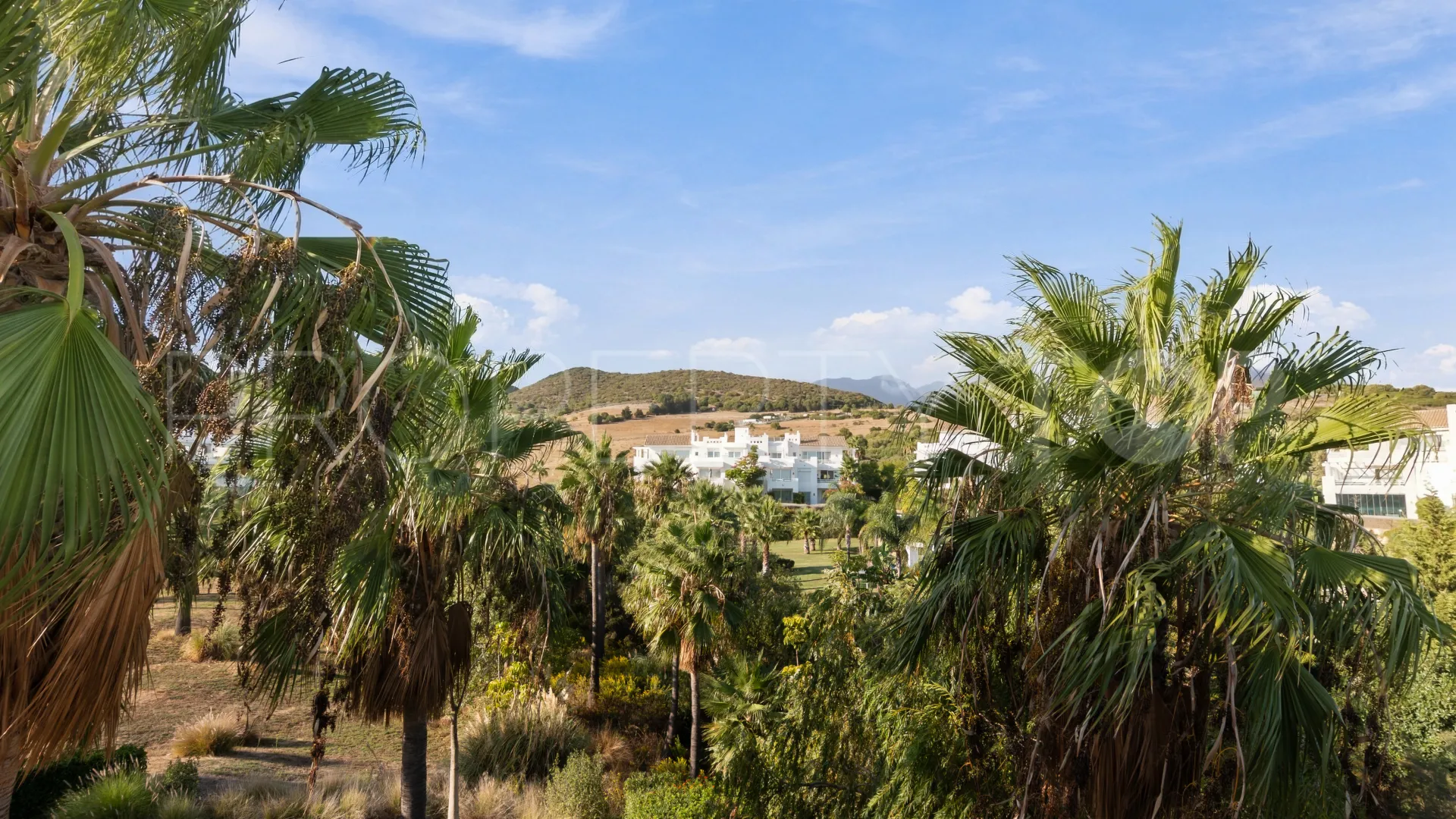 For sale penthouse in Alcazaba Lagoon with 2 bedrooms