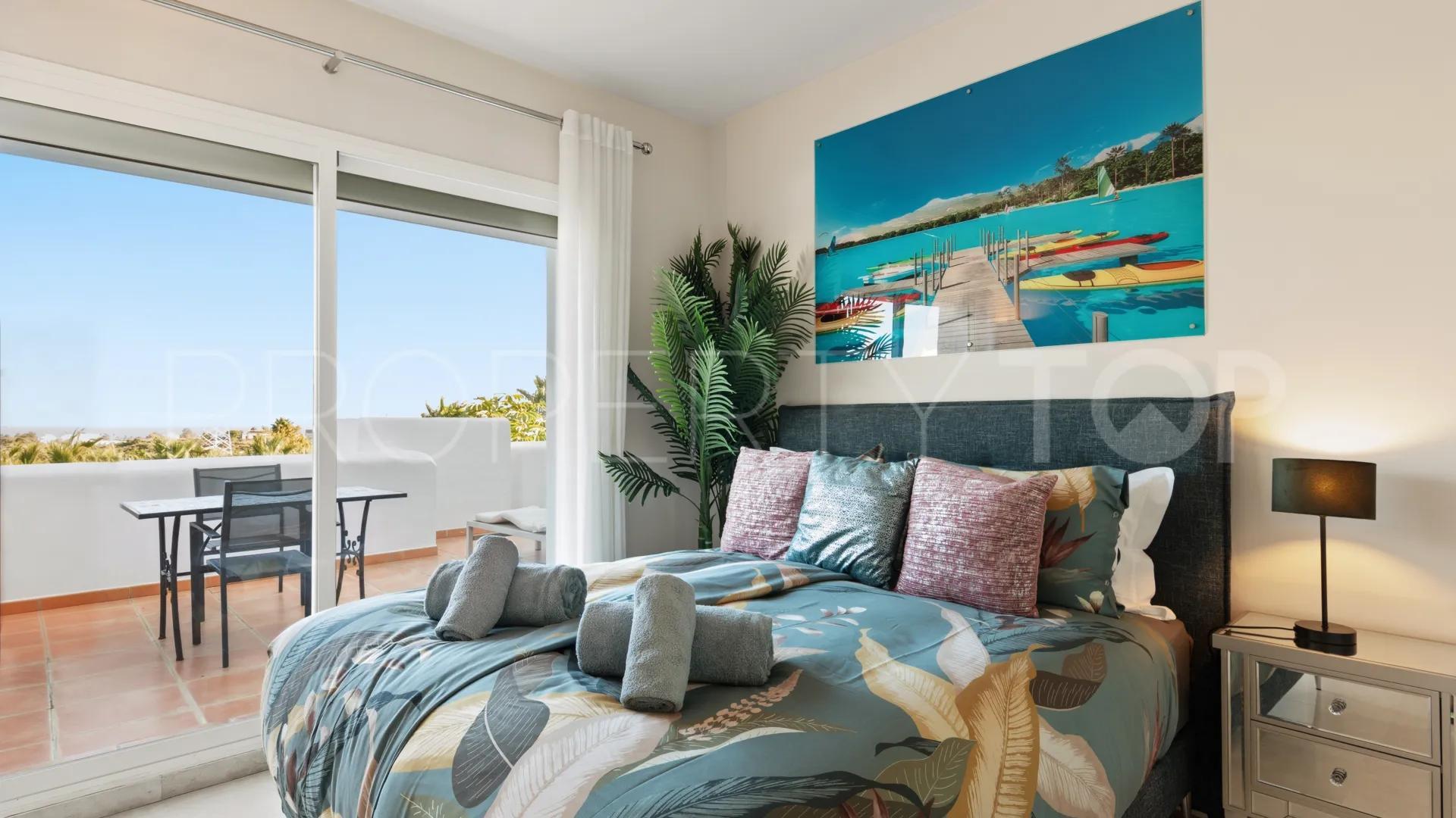 For sale penthouse in Alcazaba Lagoon with 2 bedrooms