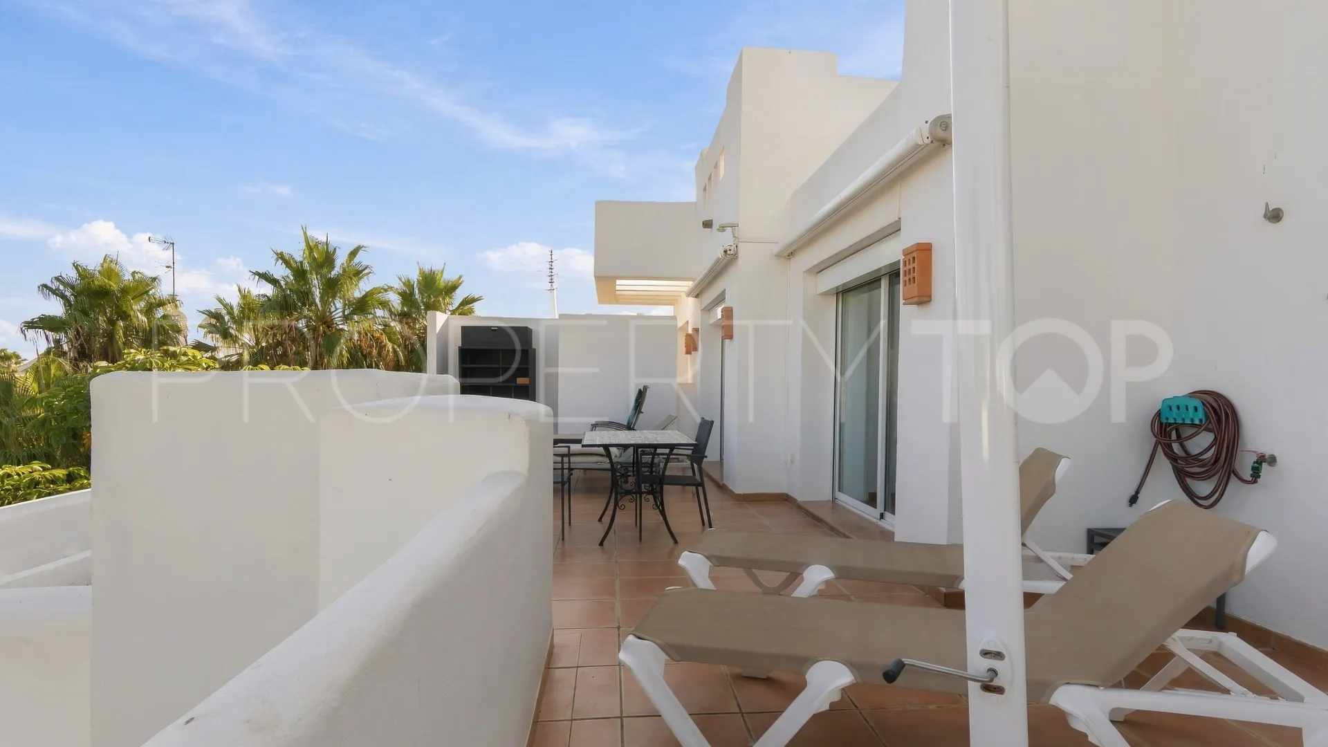 For sale penthouse in Alcazaba Lagoon with 2 bedrooms