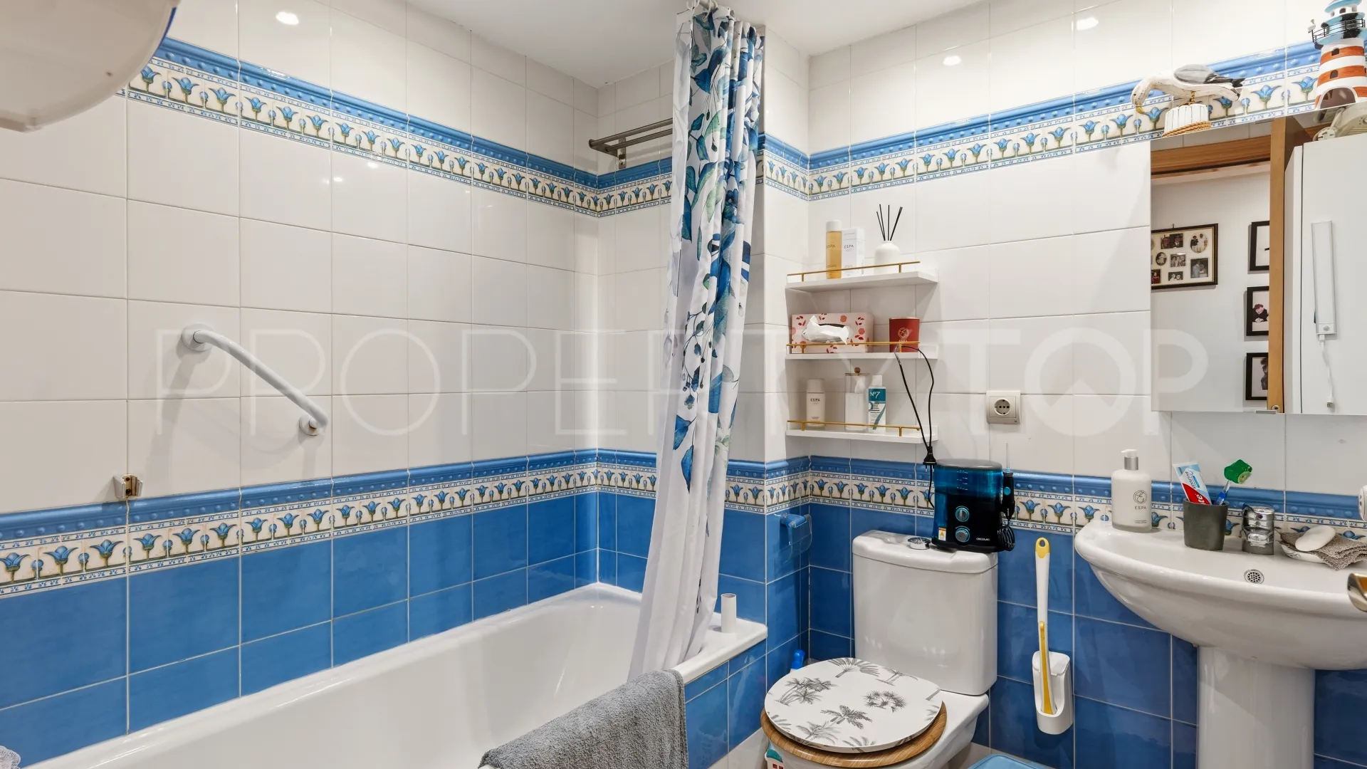 Apartamento en venta en Selwo Hills con 3 dormitorios