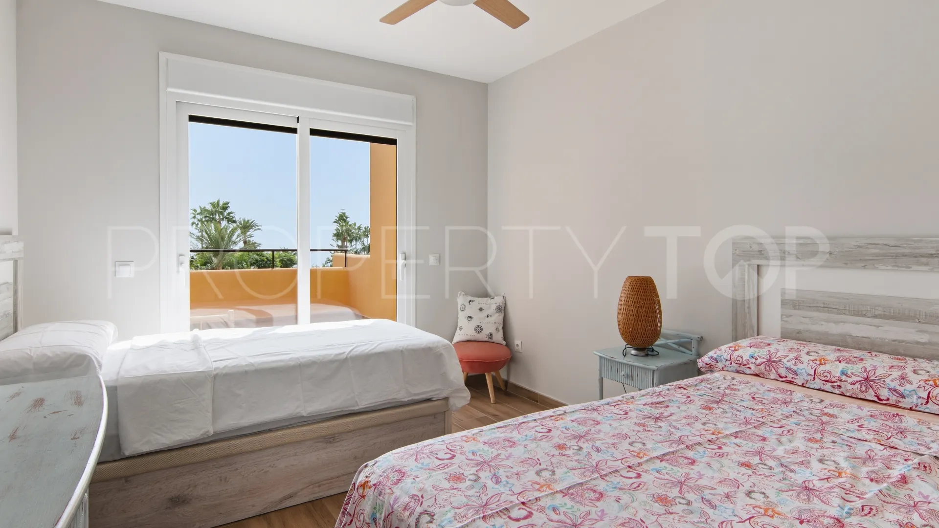 Apartamento a la venta con 2 dormitorios en Riviera Andaluza