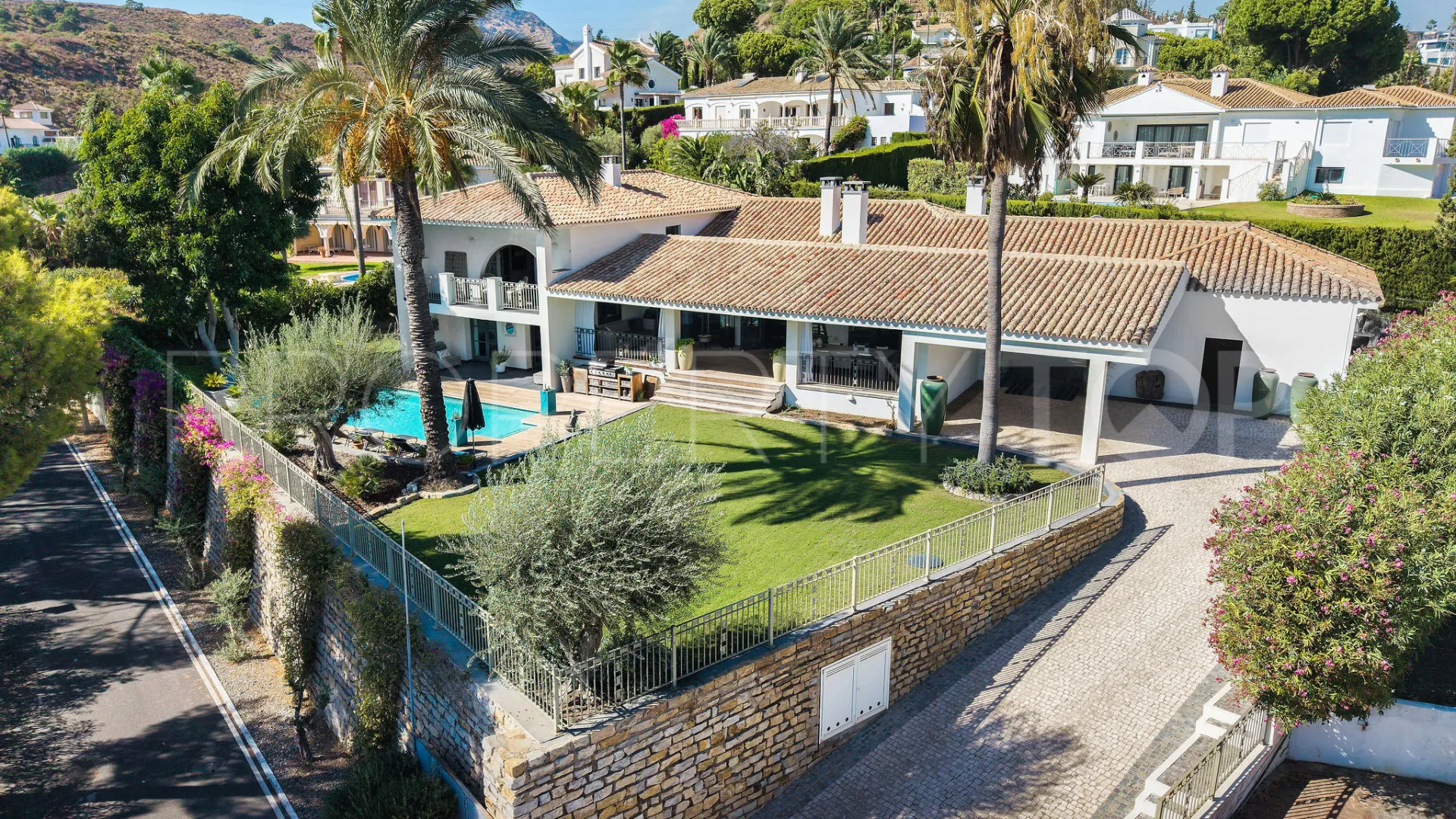 Paraiso Alto villa for sale