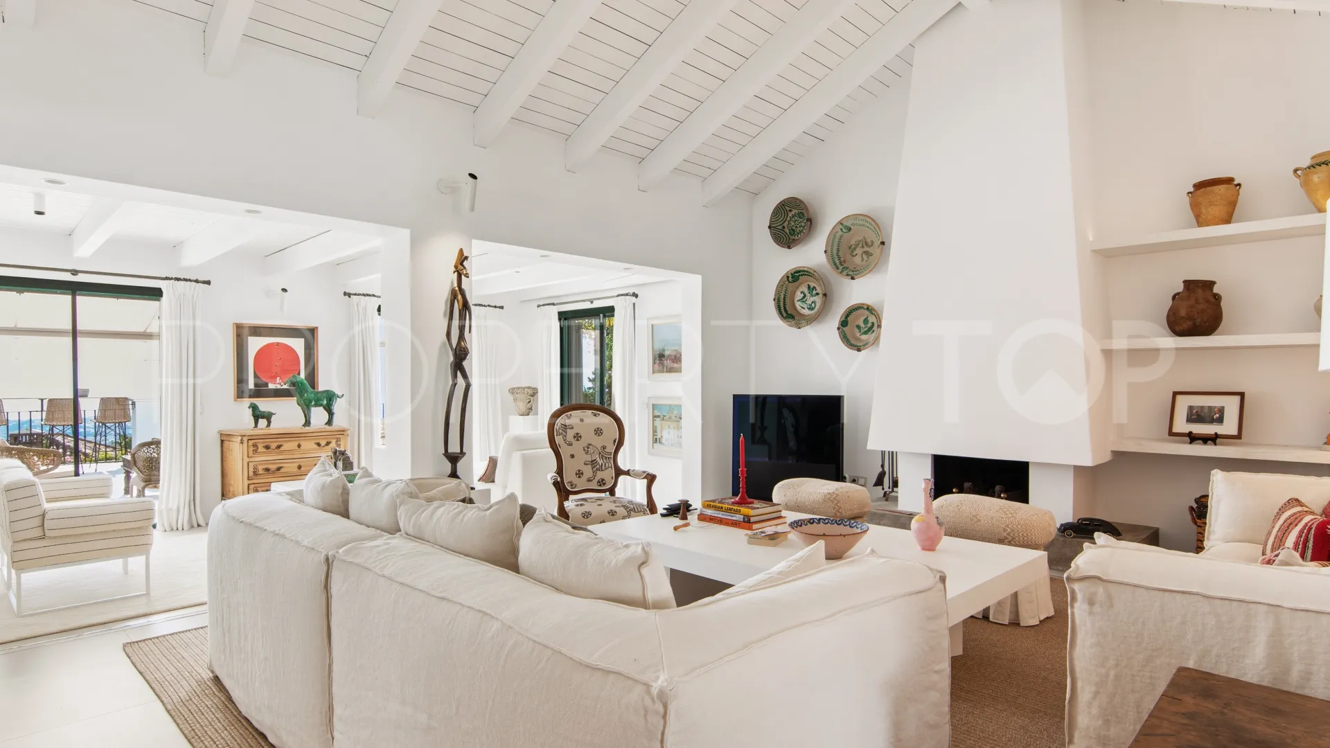 For sale villa in El Madroñal with 6 bedrooms