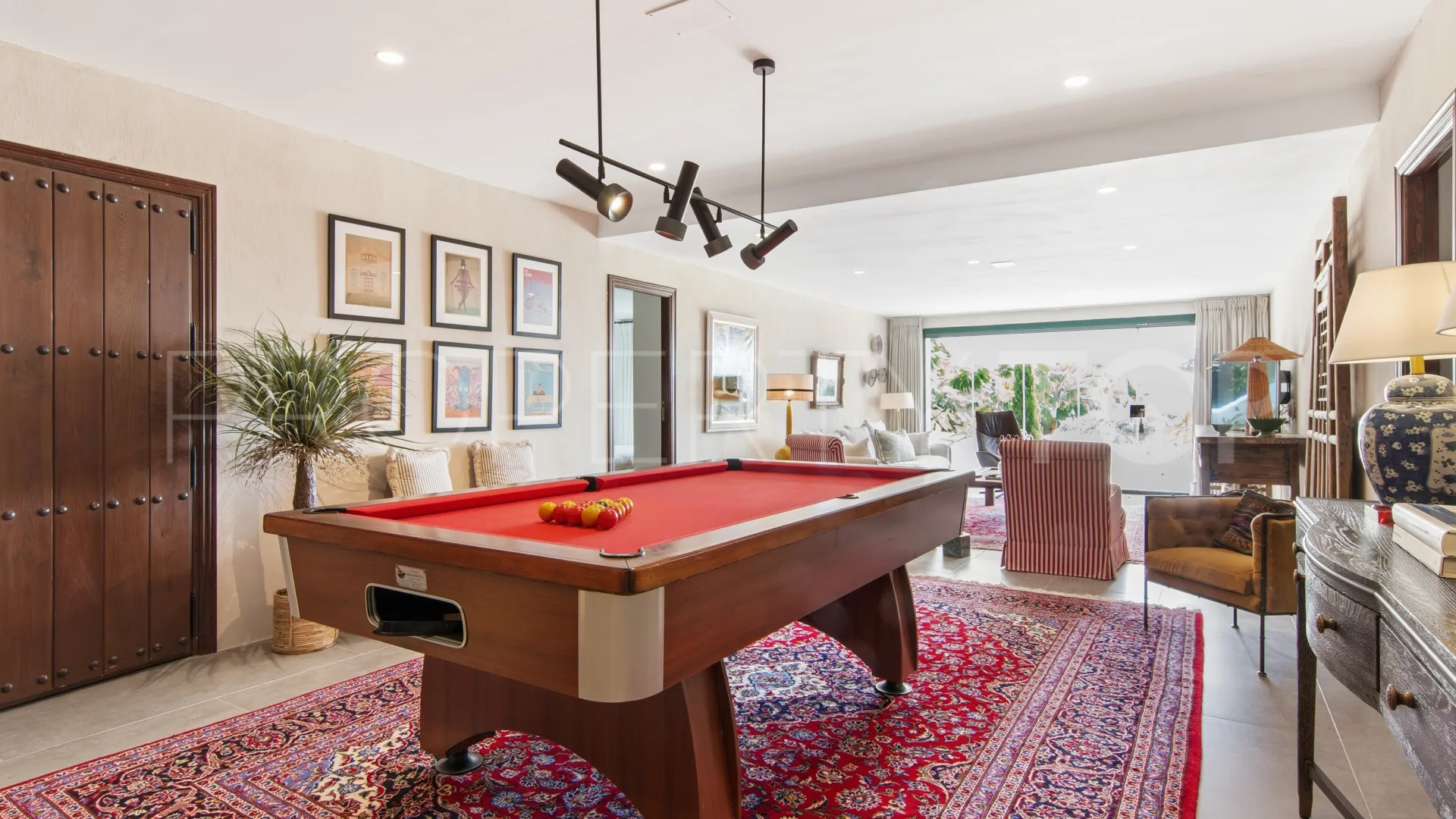 For sale villa in El Madroñal with 6 bedrooms