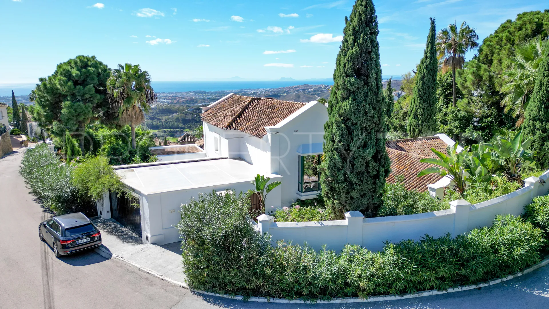 For sale villa in El Madroñal with 6 bedrooms