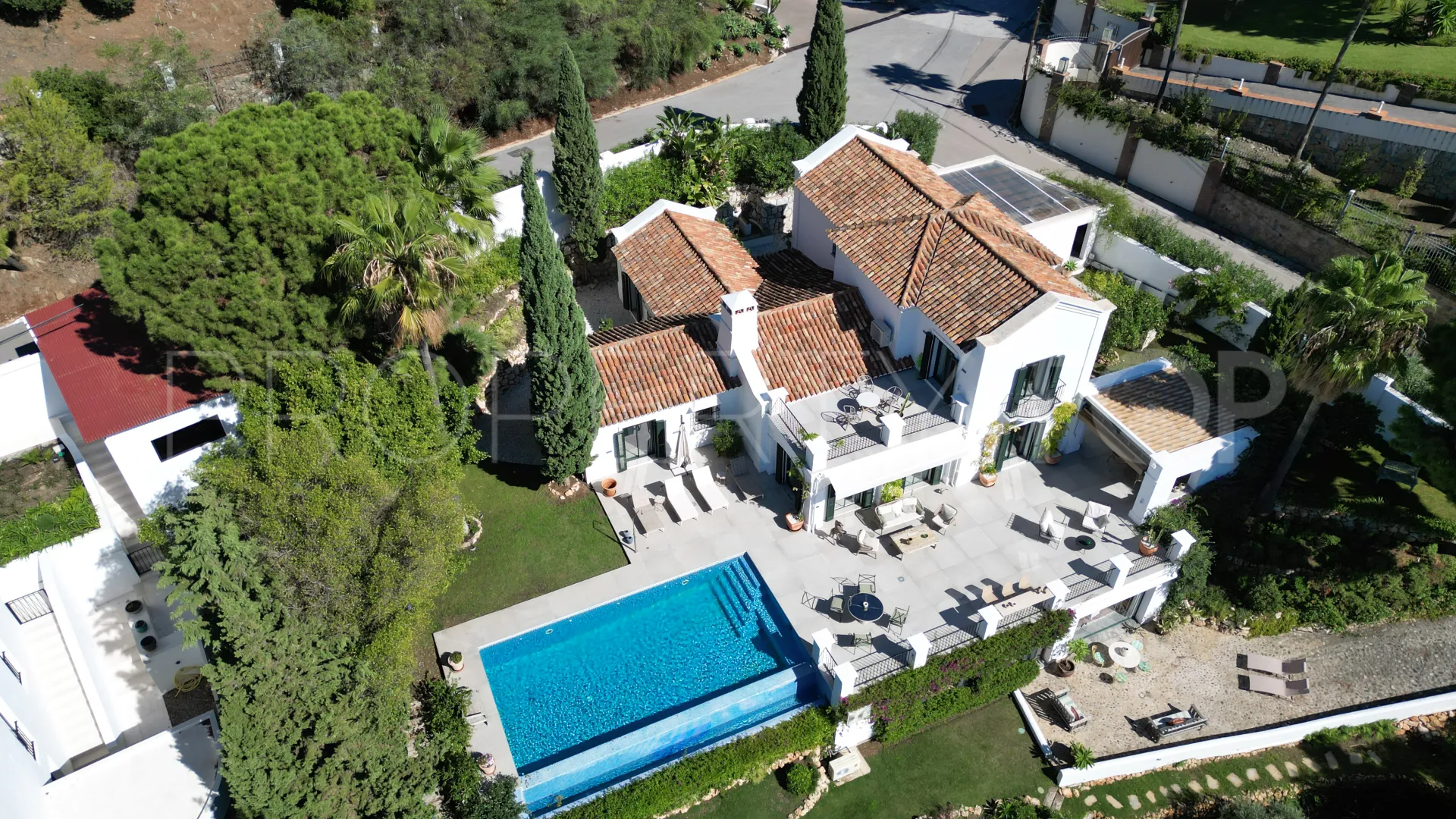 For sale villa in El Madroñal with 6 bedrooms
