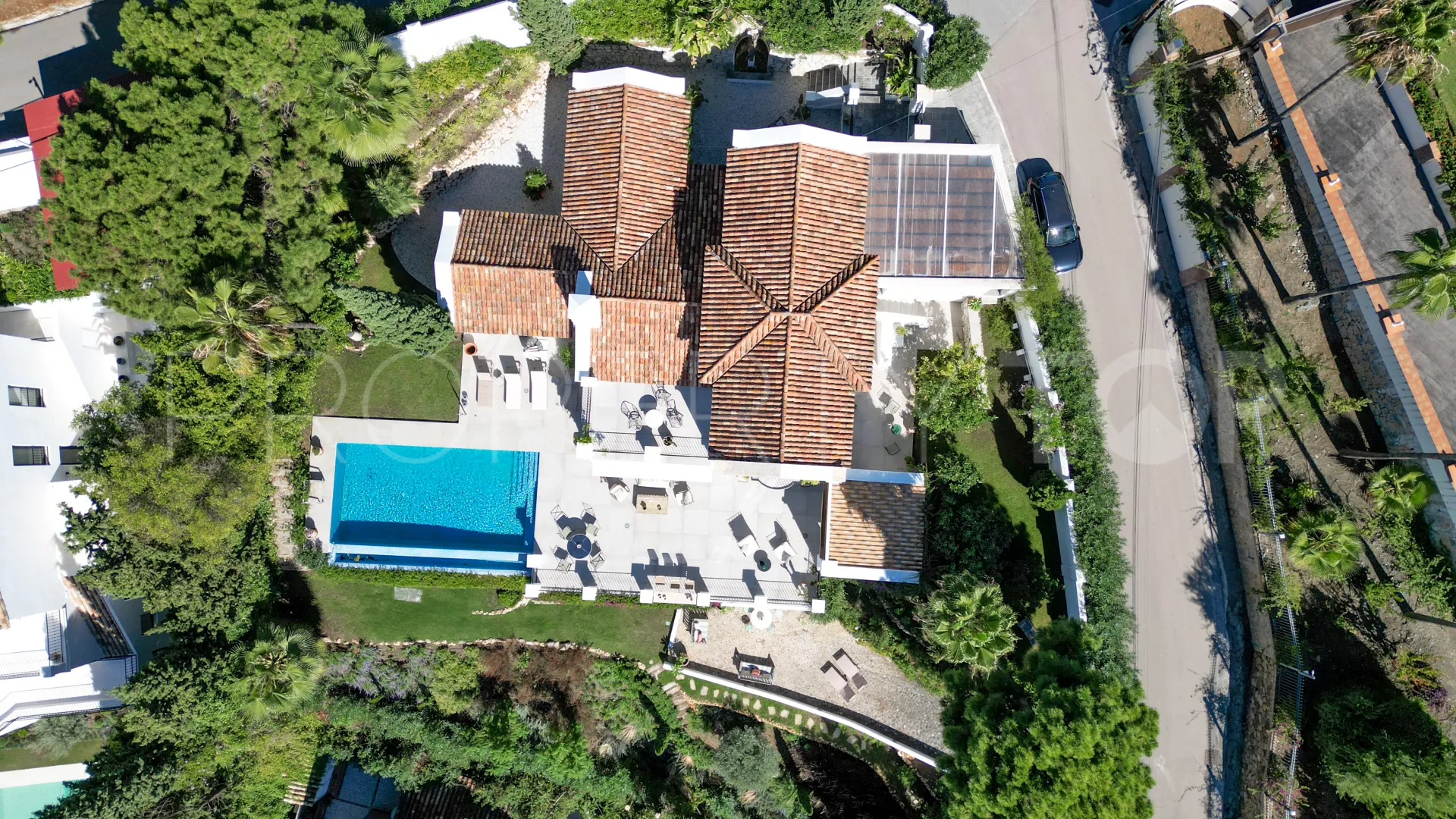 For sale villa in El Madroñal with 6 bedrooms