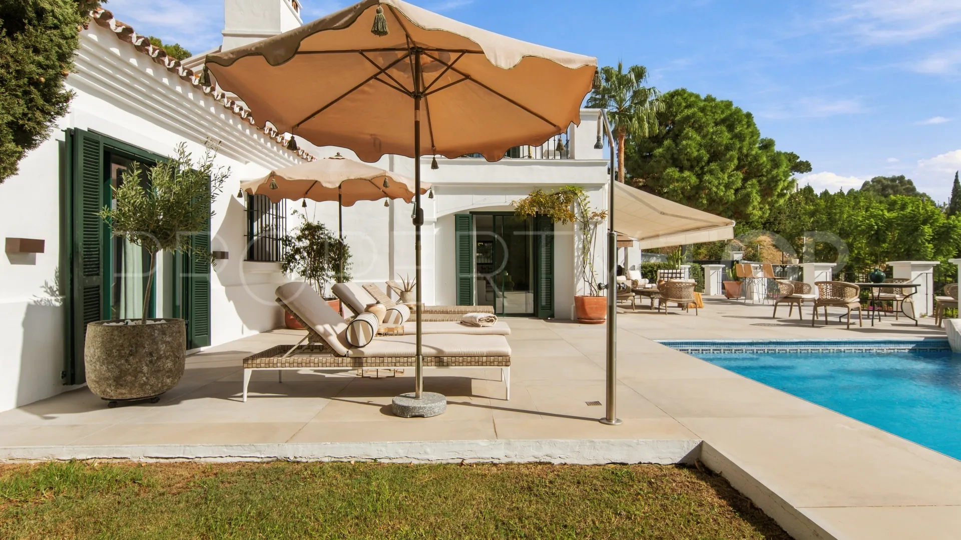 For sale villa in El Madroñal with 6 bedrooms