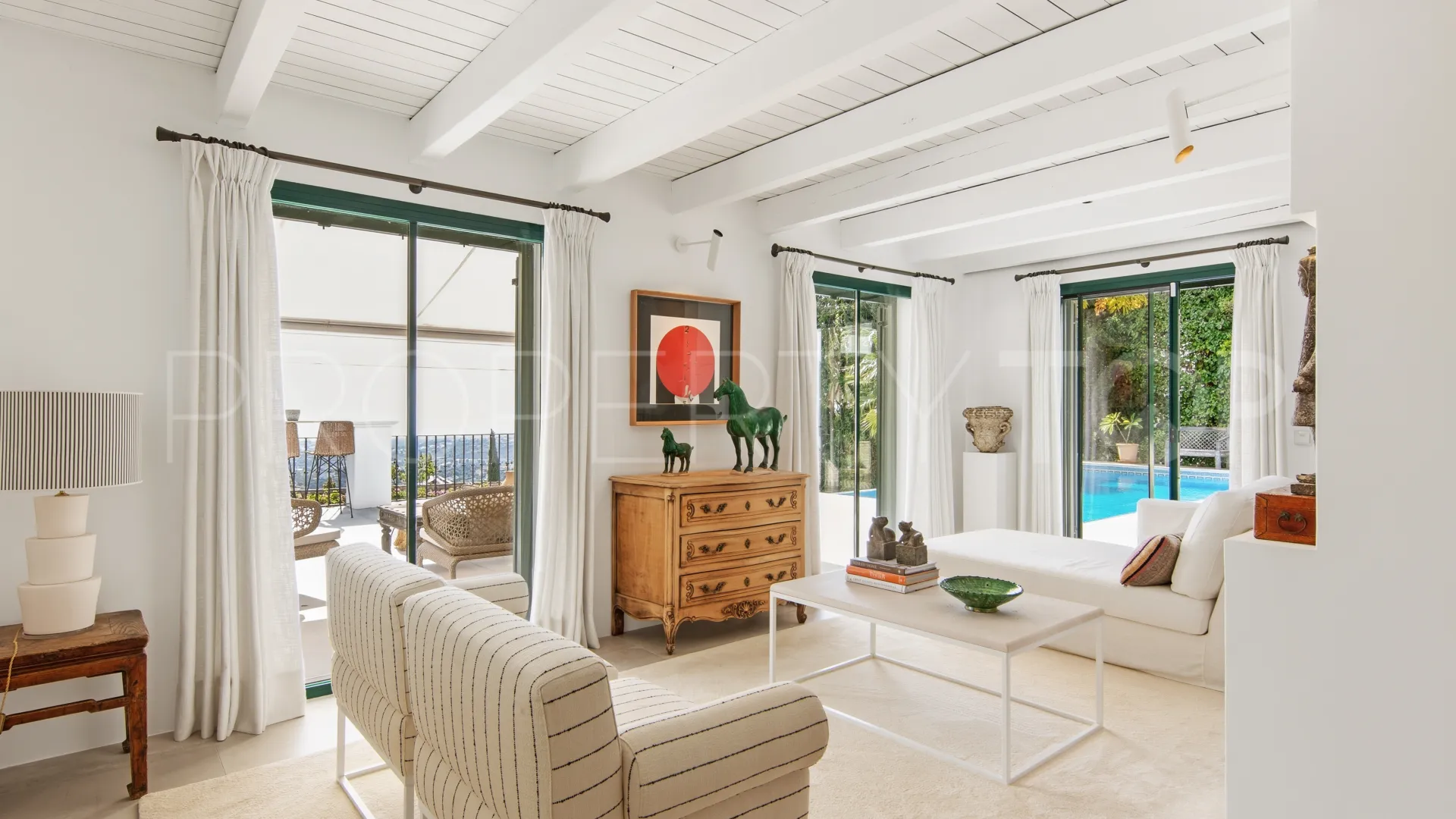 For sale villa in El Madroñal with 6 bedrooms