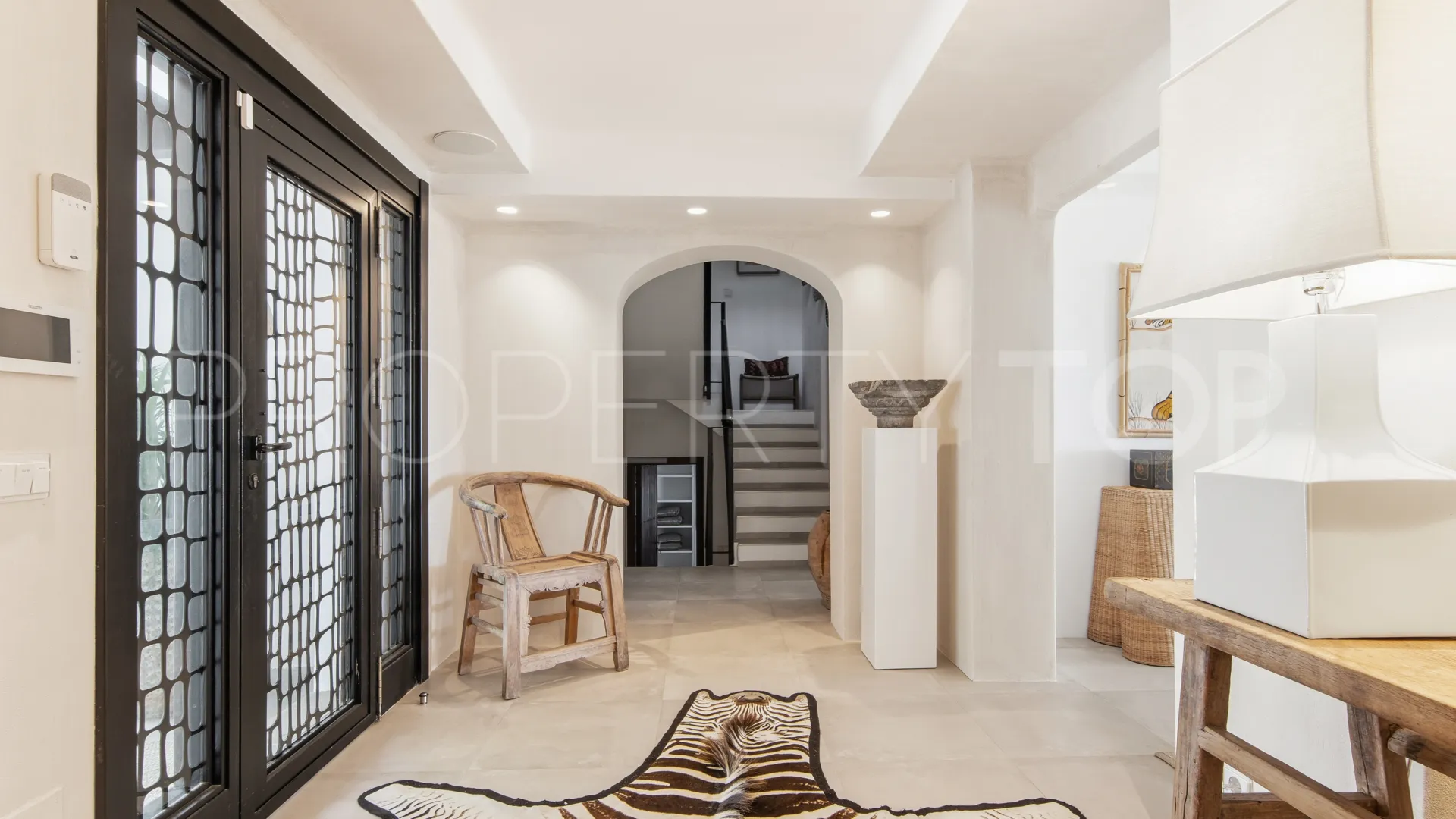 For sale villa in El Madroñal with 6 bedrooms