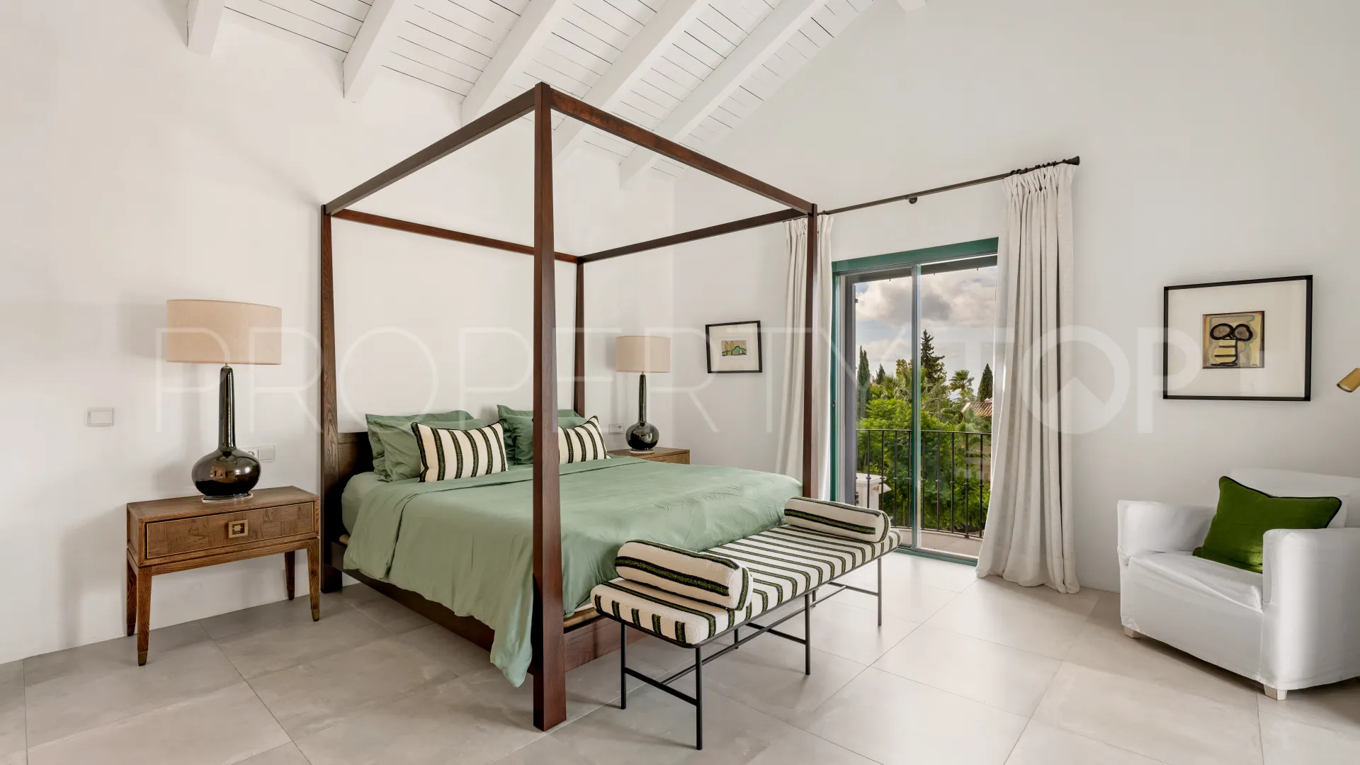 For sale villa in El Madroñal with 6 bedrooms