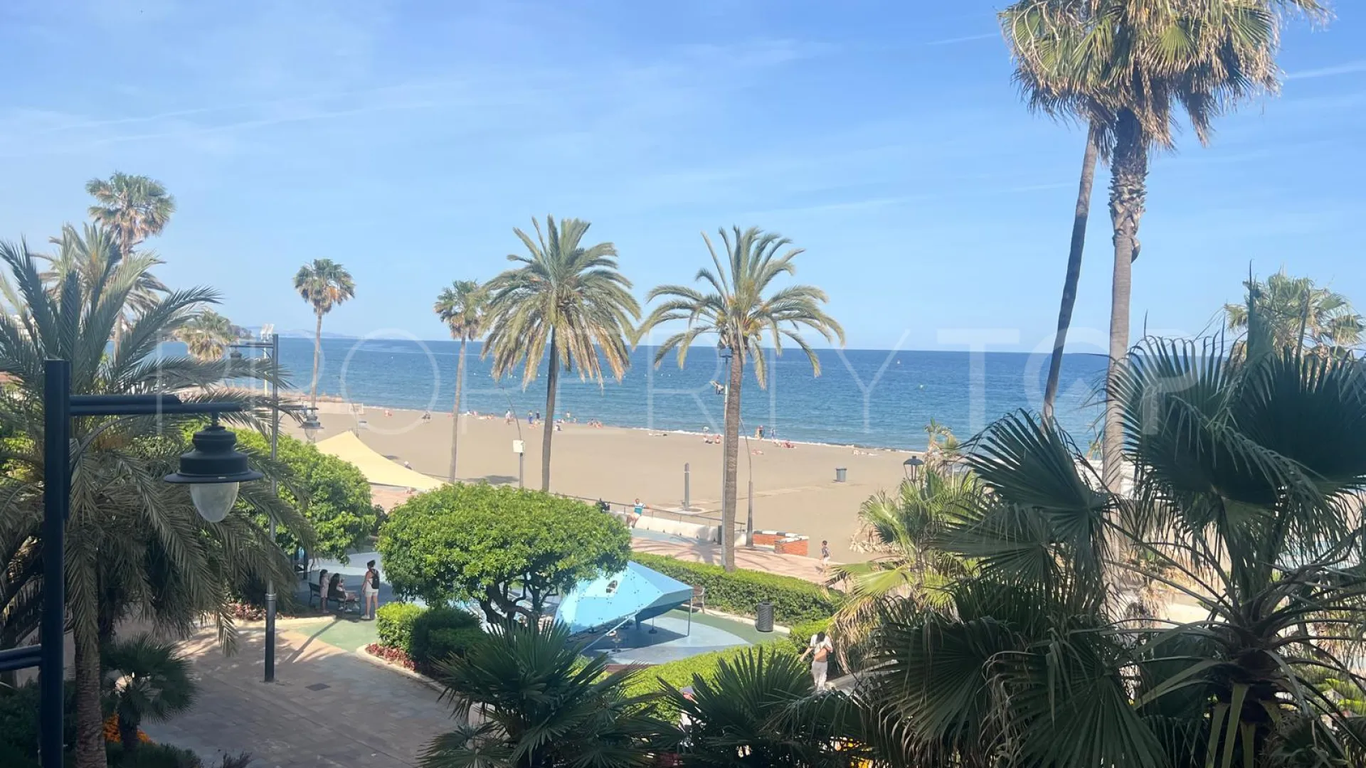 Se vende apartamento en Estepona Ciudad de 3 dormitorios