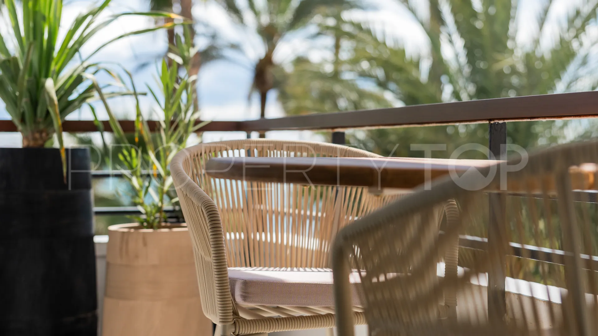 Se vende apartamento en Estepona Ciudad de 3 dormitorios