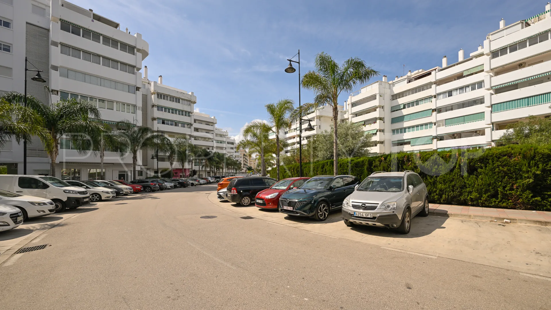 For sale Fuengirola 4 bedrooms apartment