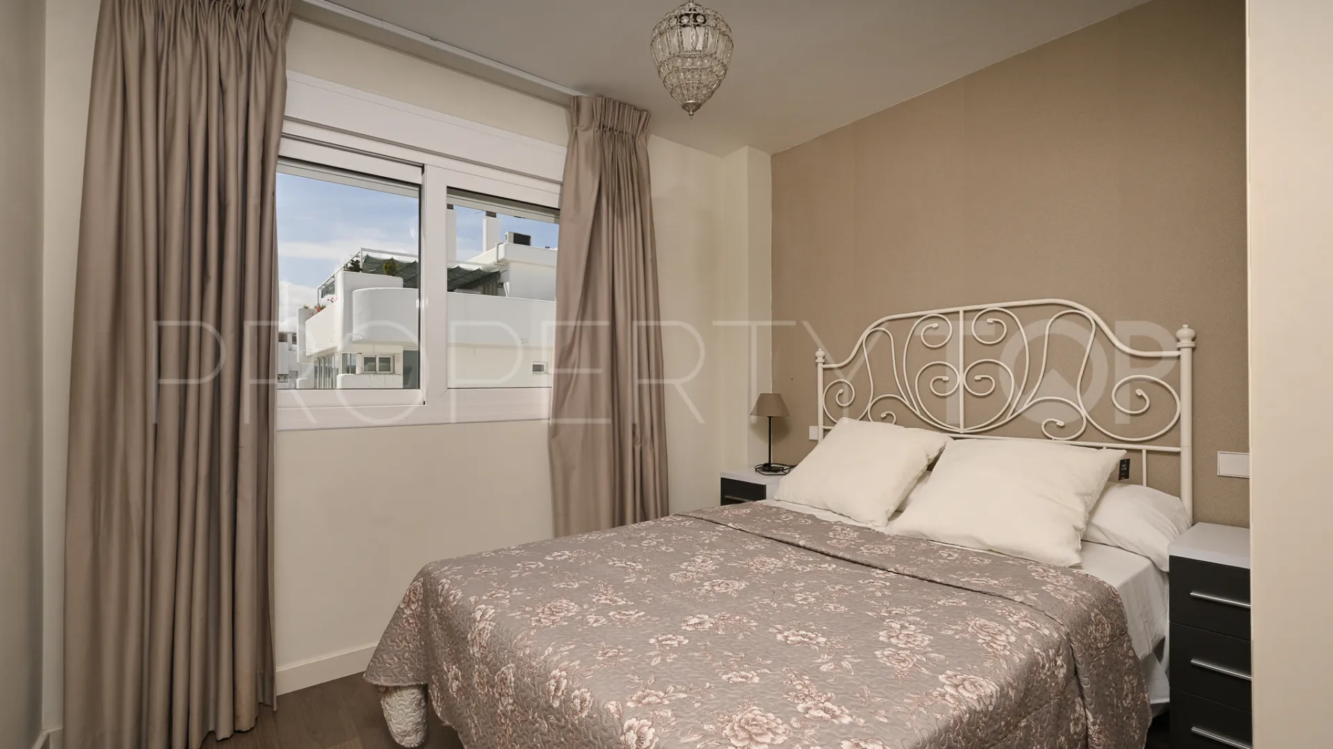 For sale Fuengirola 4 bedrooms apartment