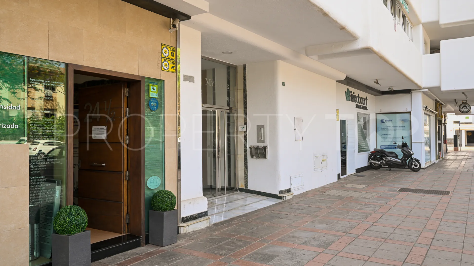For sale Fuengirola 4 bedrooms apartment