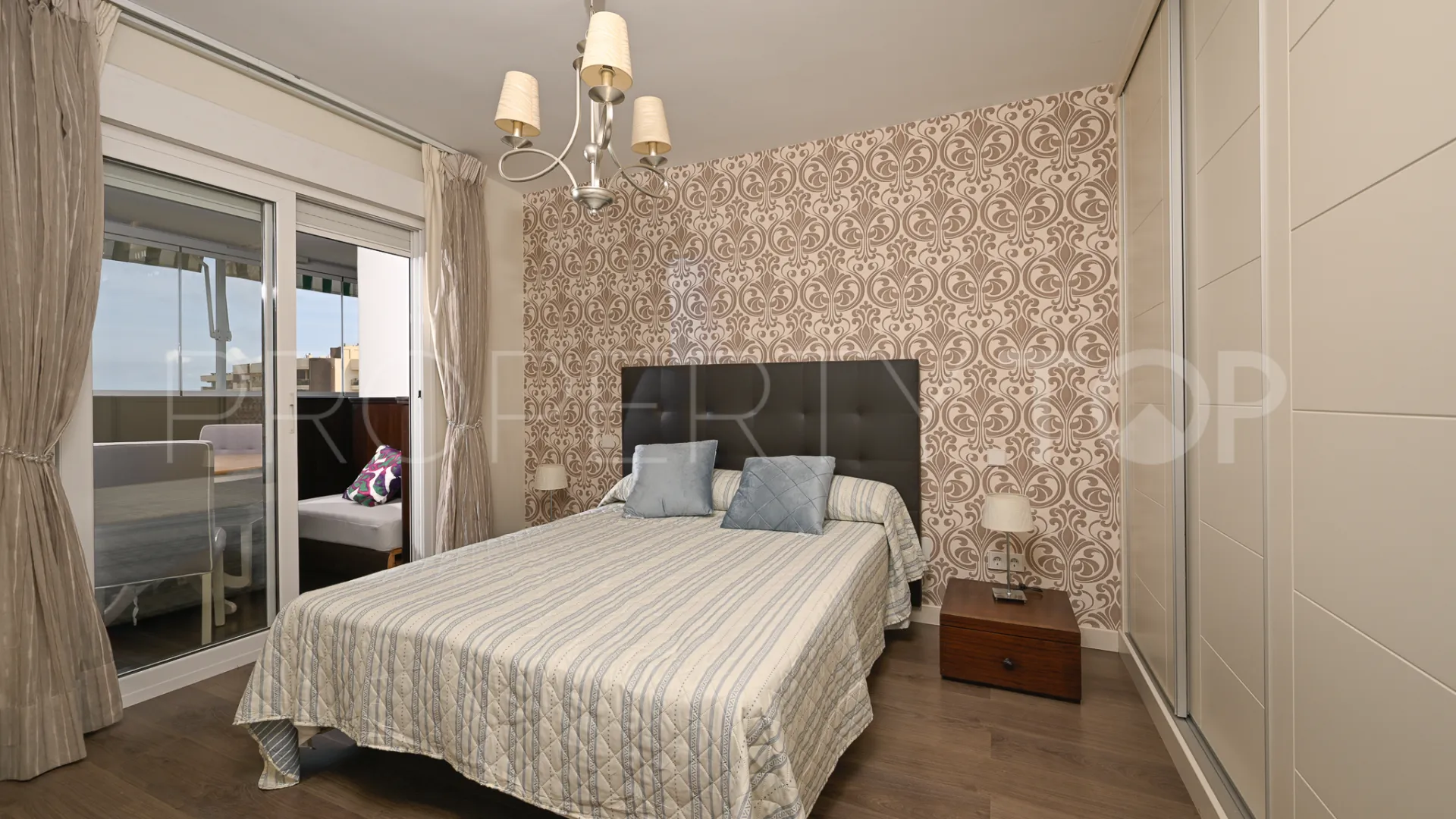 For sale Fuengirola 4 bedrooms apartment