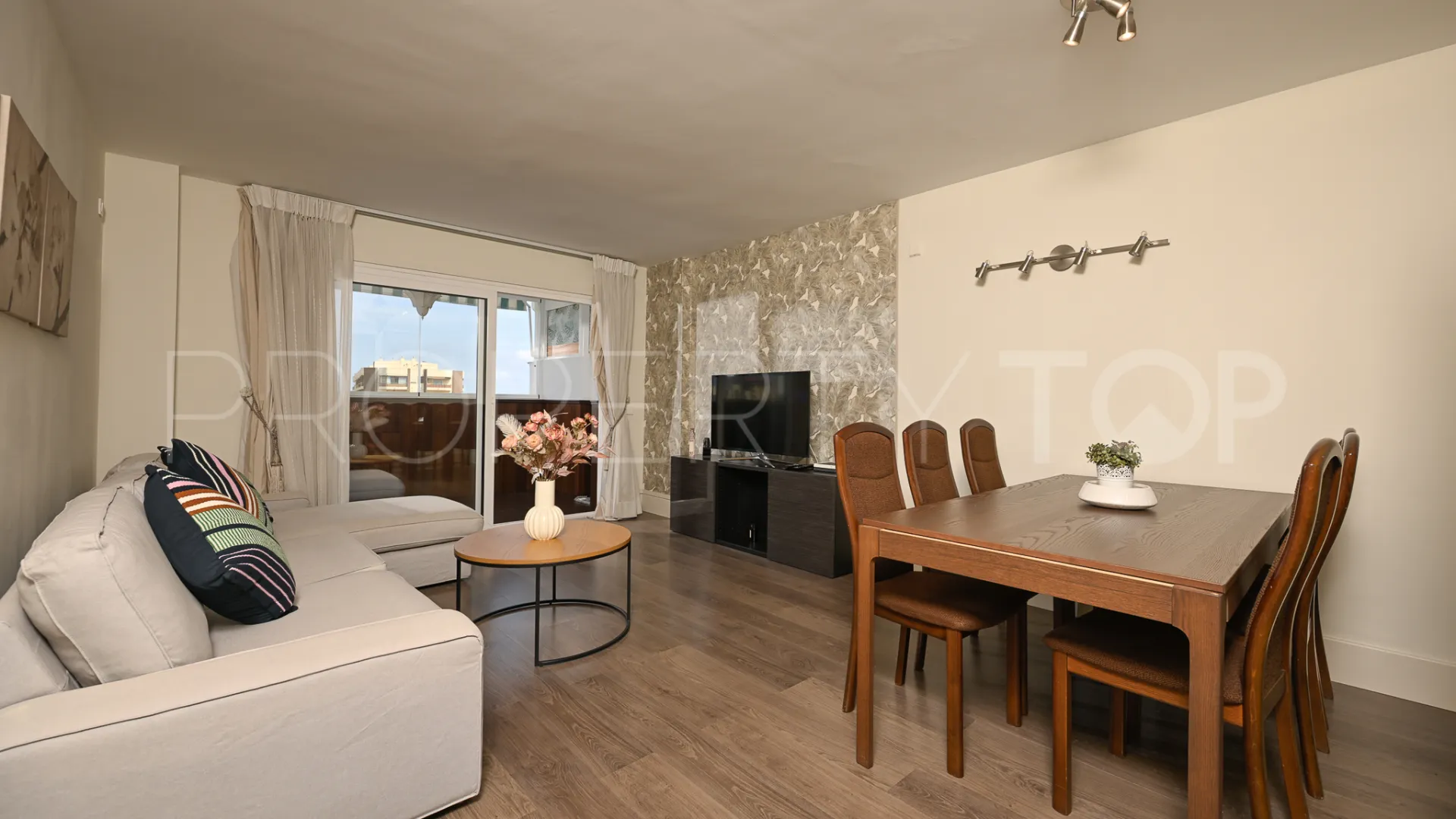 For sale Fuengirola 4 bedrooms apartment