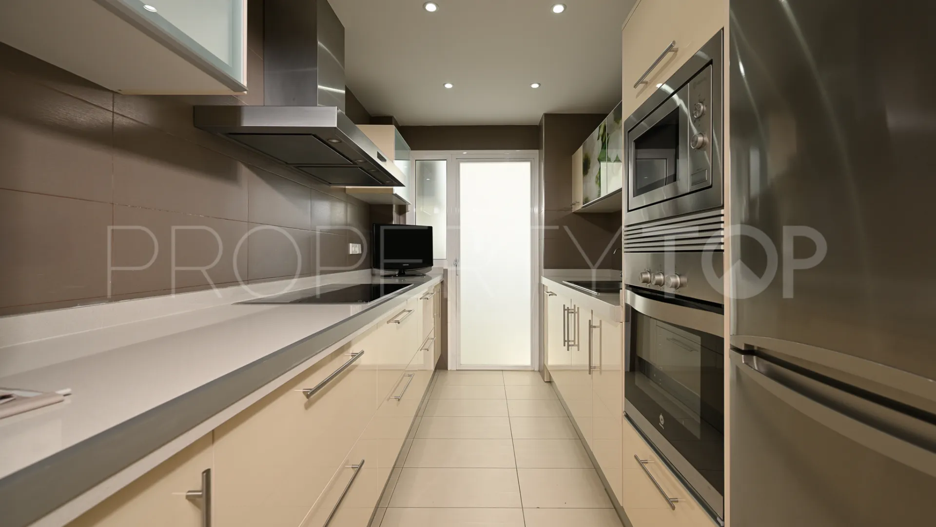 For sale Fuengirola 4 bedrooms apartment