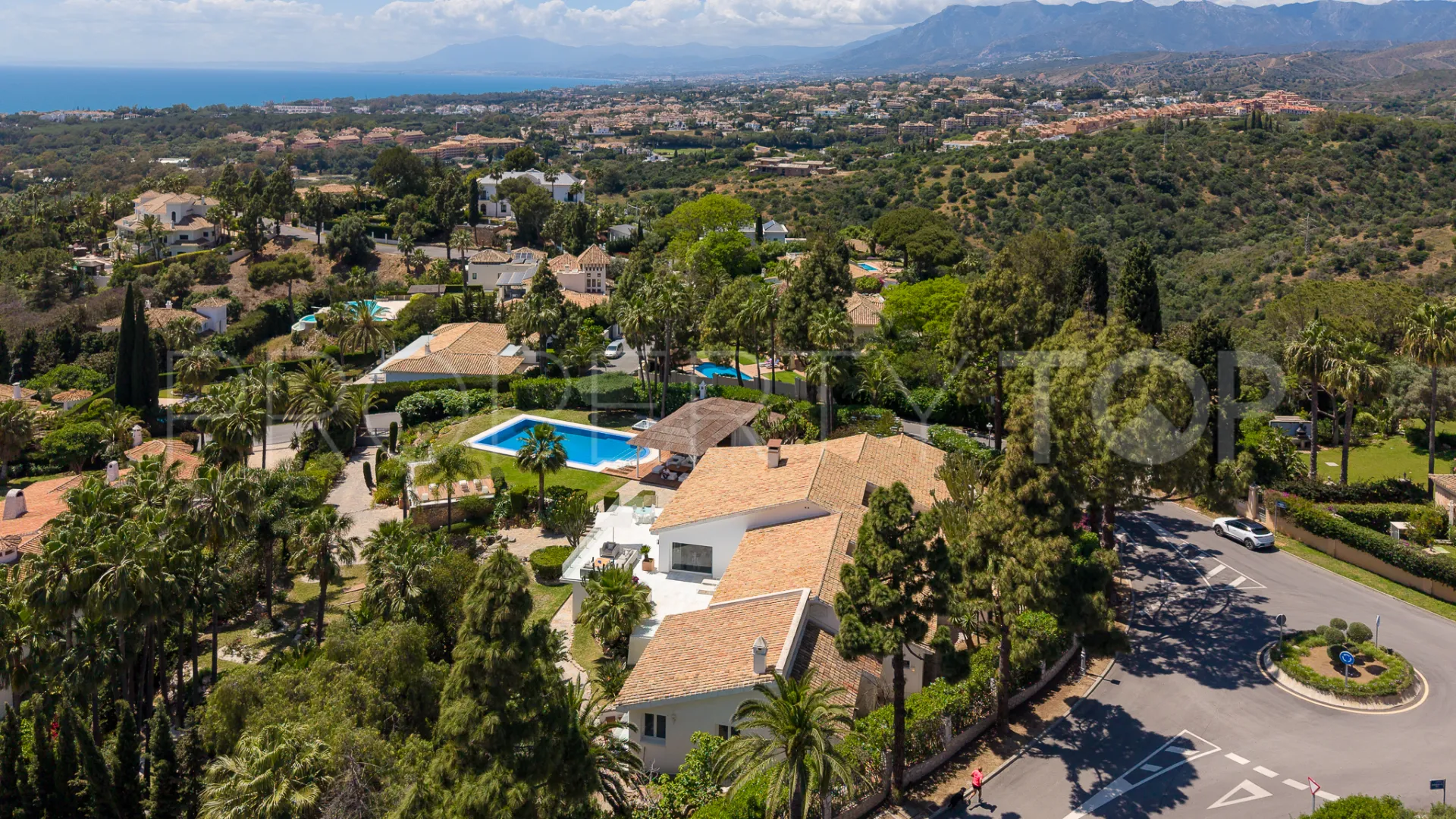 Buy Hacienda las Chapas 7 bedrooms villa